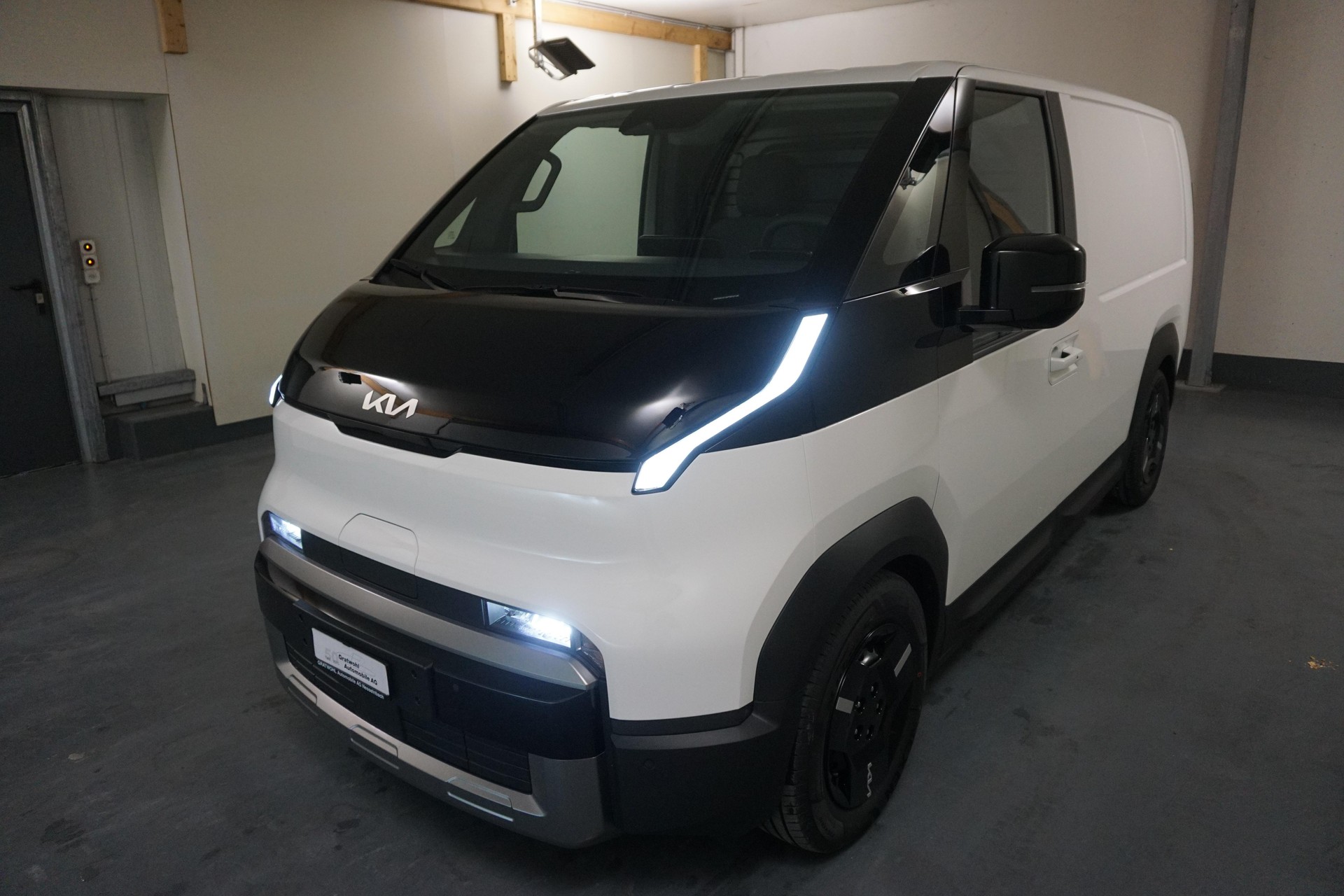 KIA PV5 Cargo 51.5 kWh Essential-showroom-element-2
