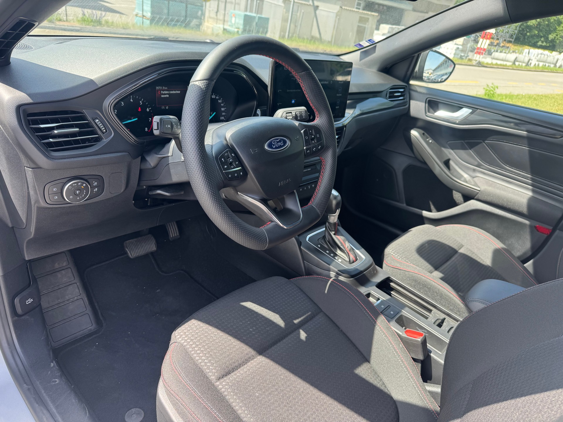 FORD Focus 1.0 MHEV ST-Line X Automat-image-12