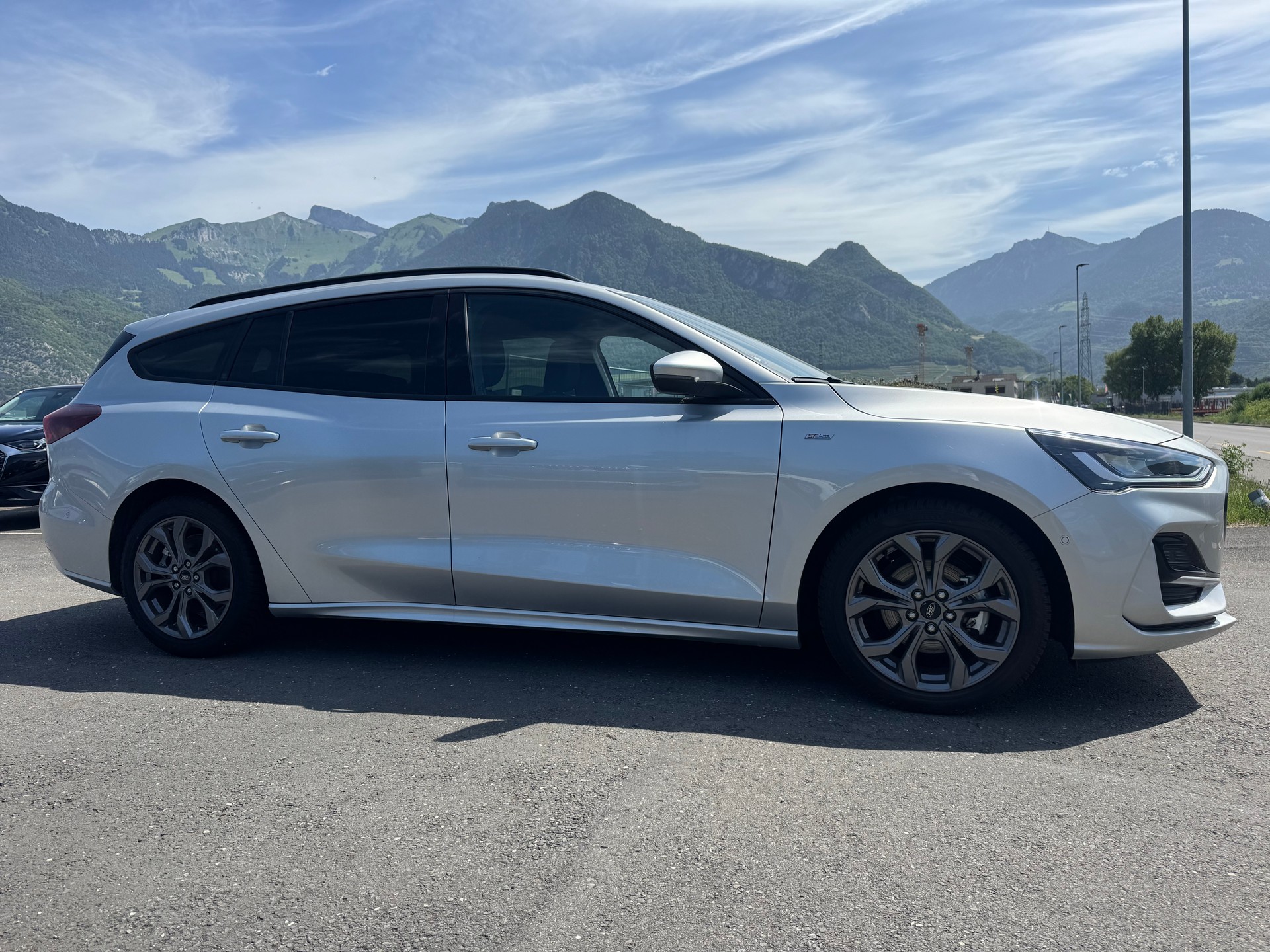 FORD Focus 1.0 MHEV ST-Line X Automat-showroom-element-3