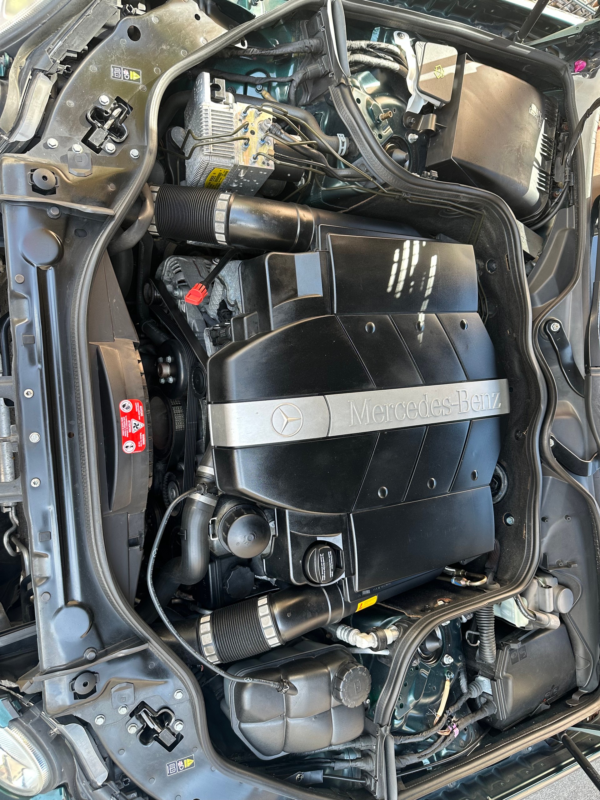 MERCEDES-BENZ E 320 Avantgarde 4Matic Automatic-image-6