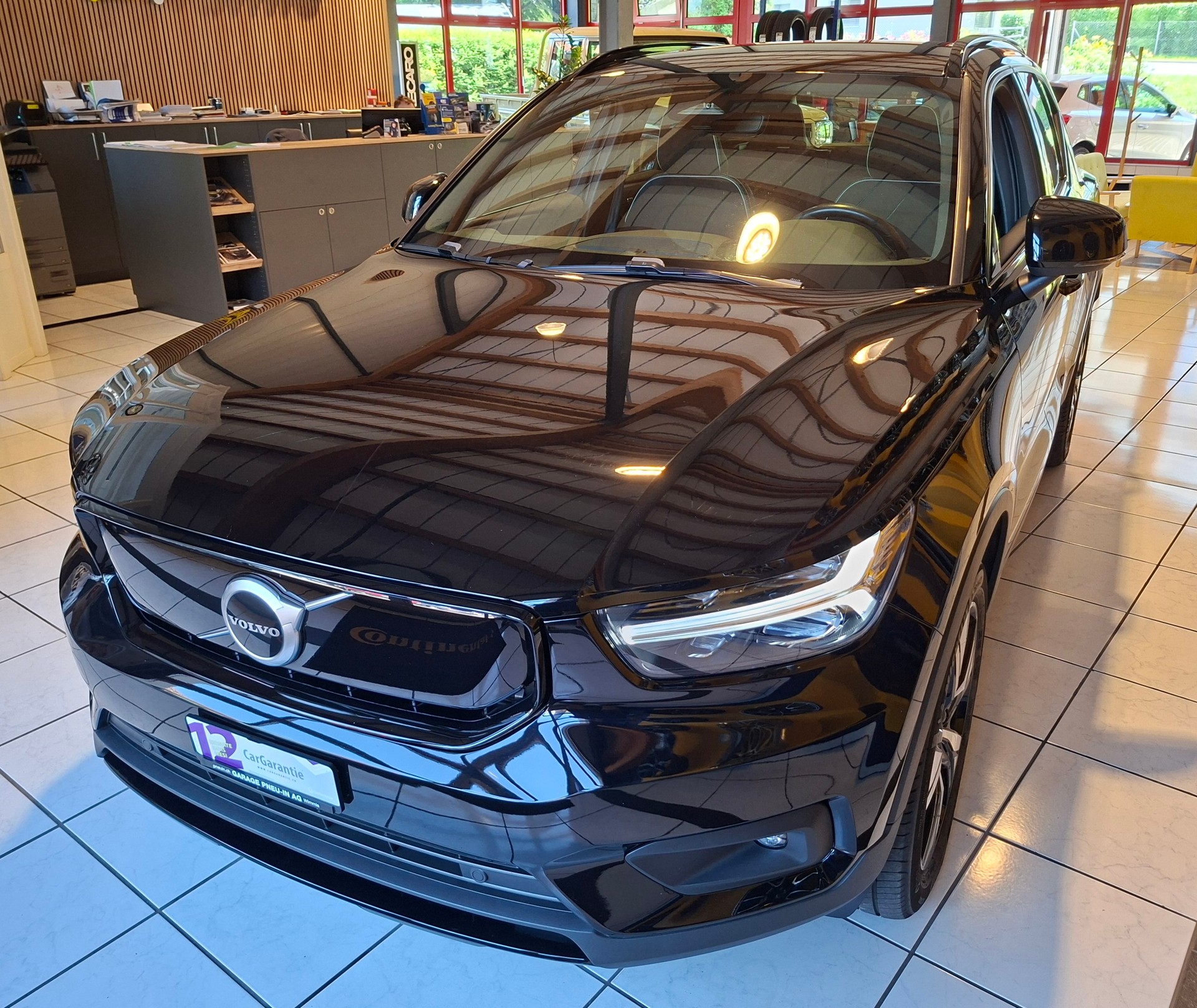 VOLVO XC40 P8 AWD Pure Electric R-Design