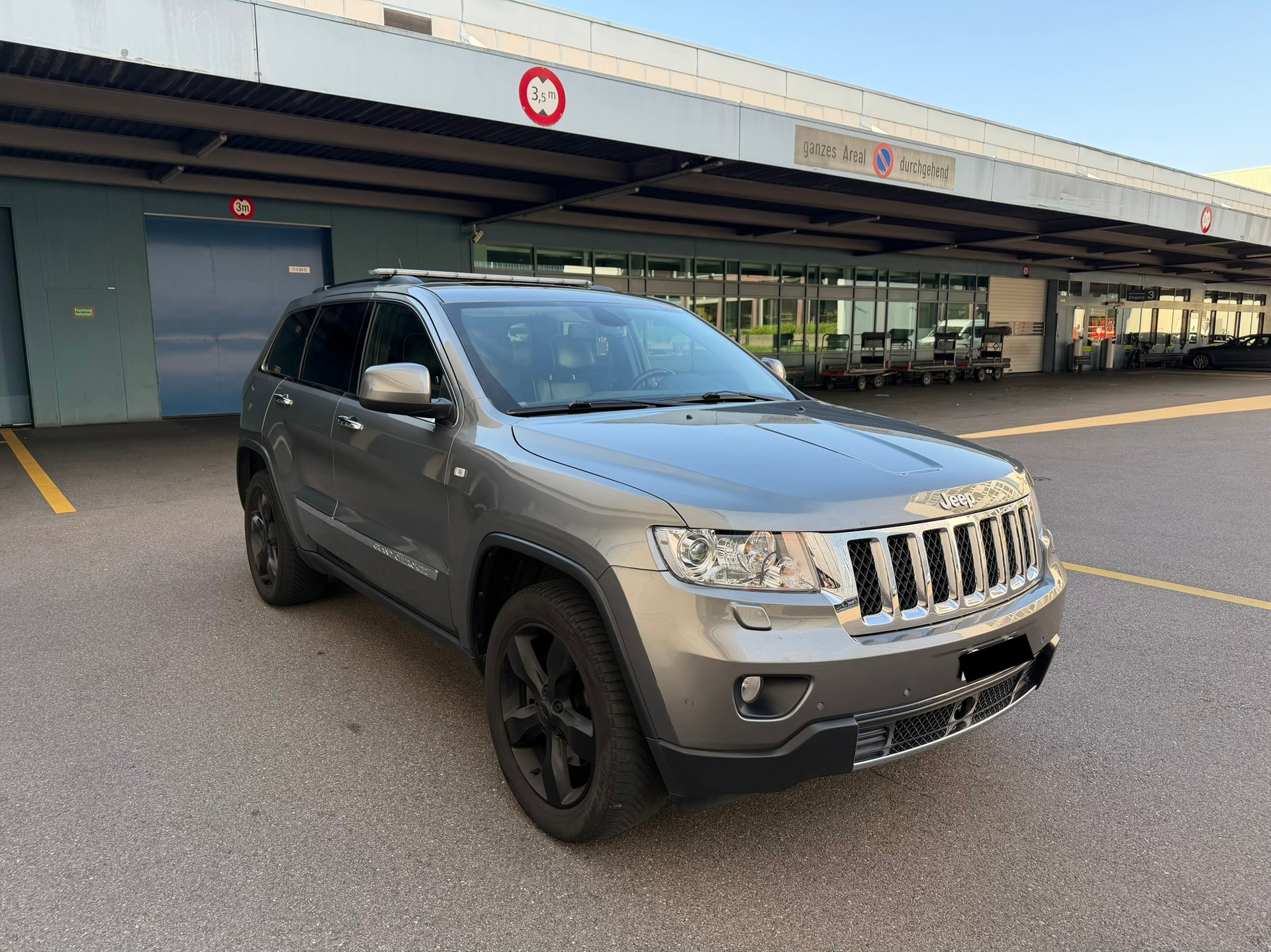 JEEP 3.0 CRD Limited-image-2