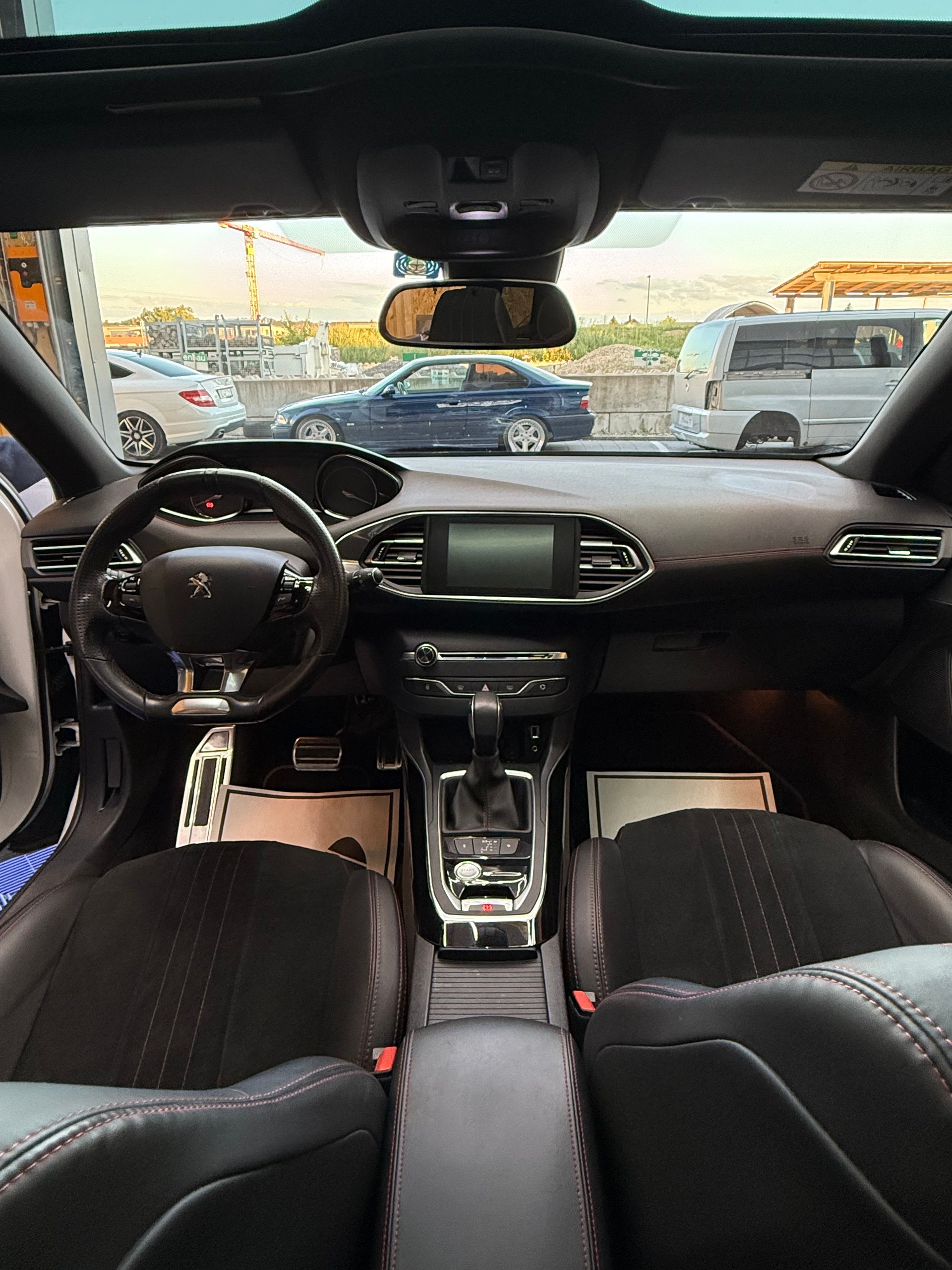 PEUGEOT 308 SW 1.2 THP GT Line Automatic-image-10