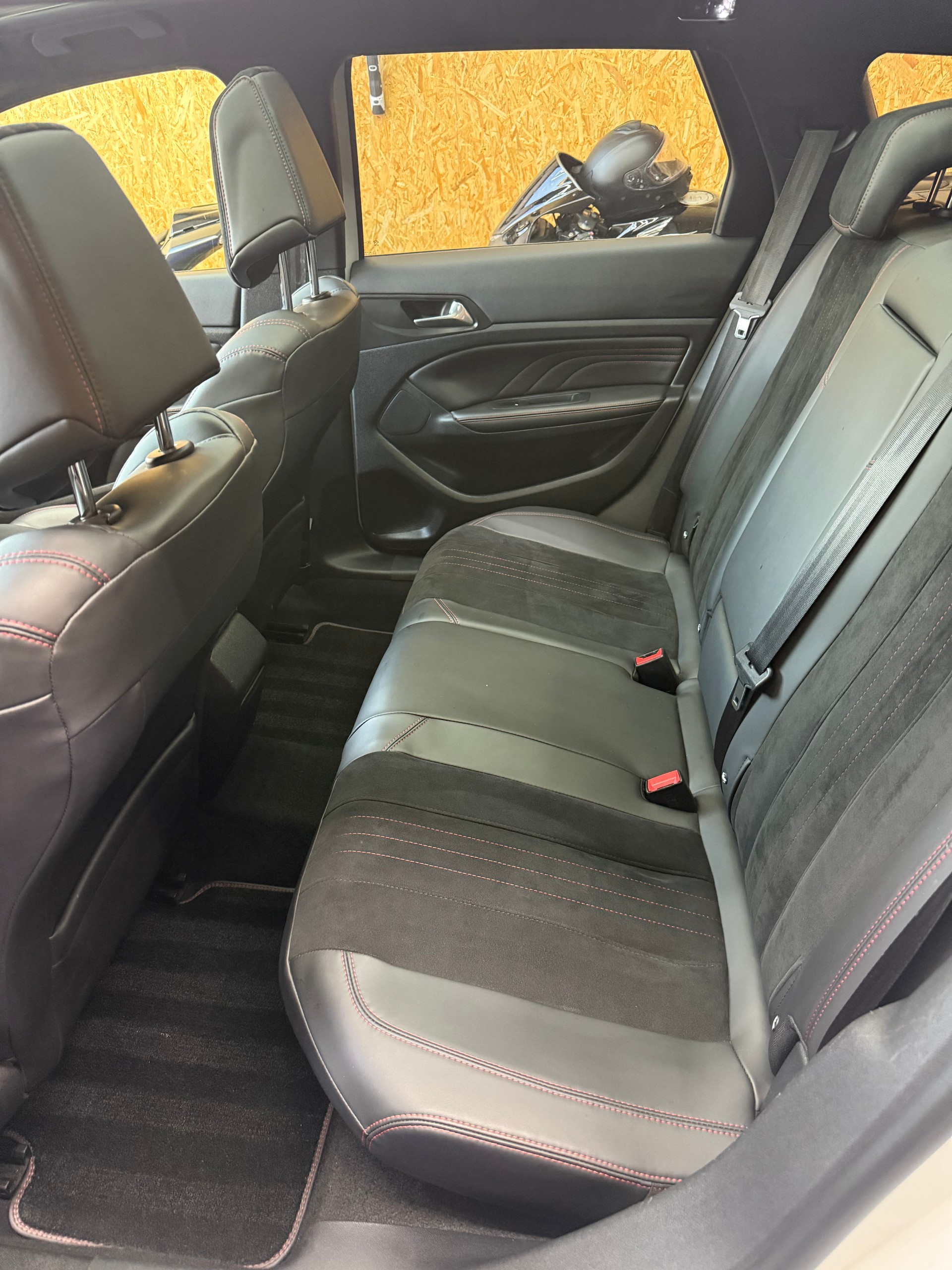 PEUGEOT 308 SW 1.2 THP GT Line Automatic-image-9