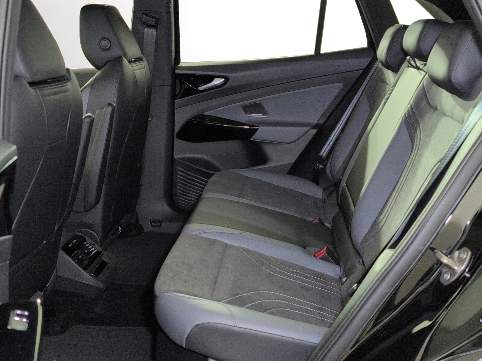 VW ID.4 Pro United 77 kWh 4 Motion-image-7