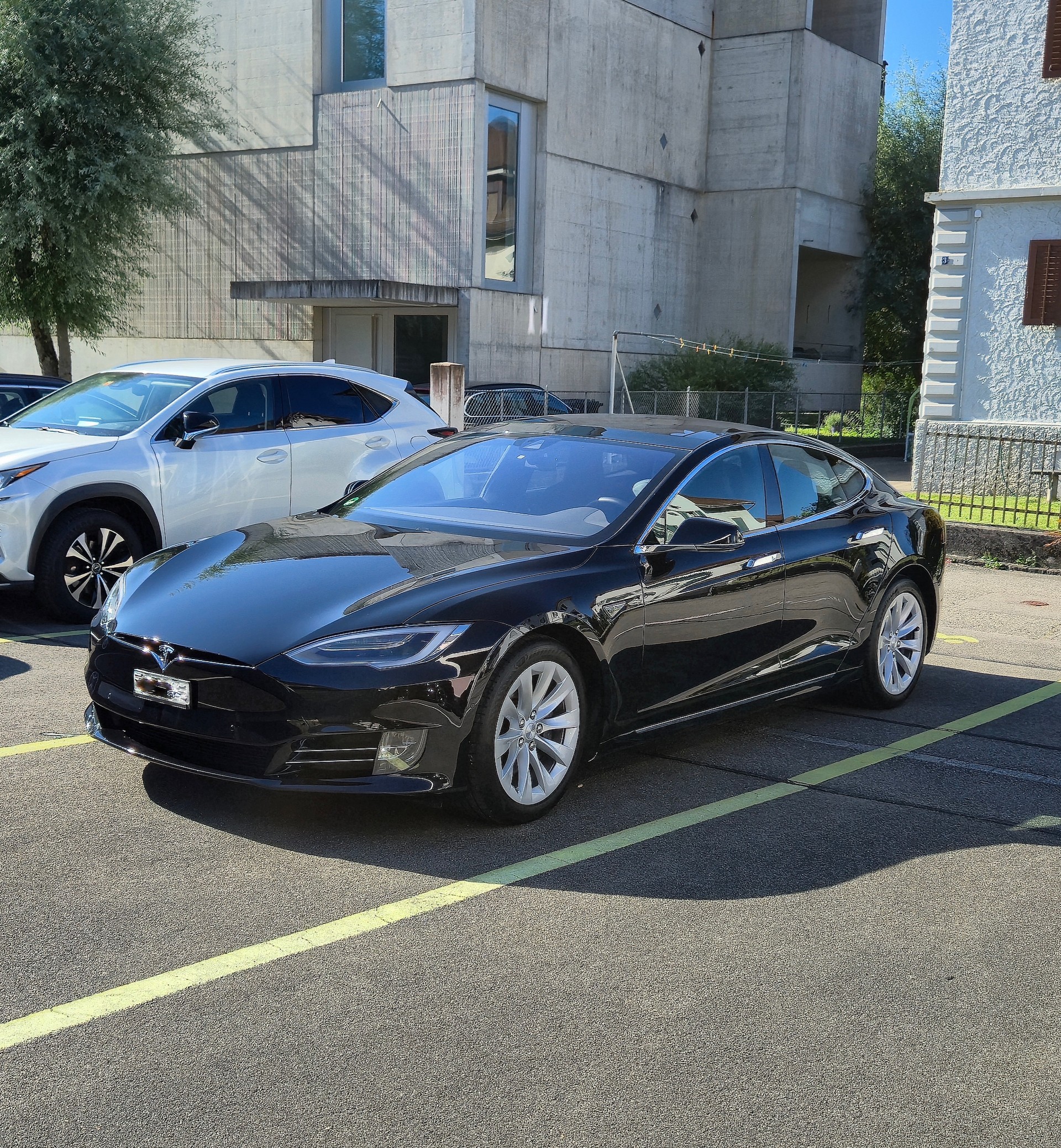 TESLA S 75 D AP1 Facelift, Unlimited Free Supercharging-image-2