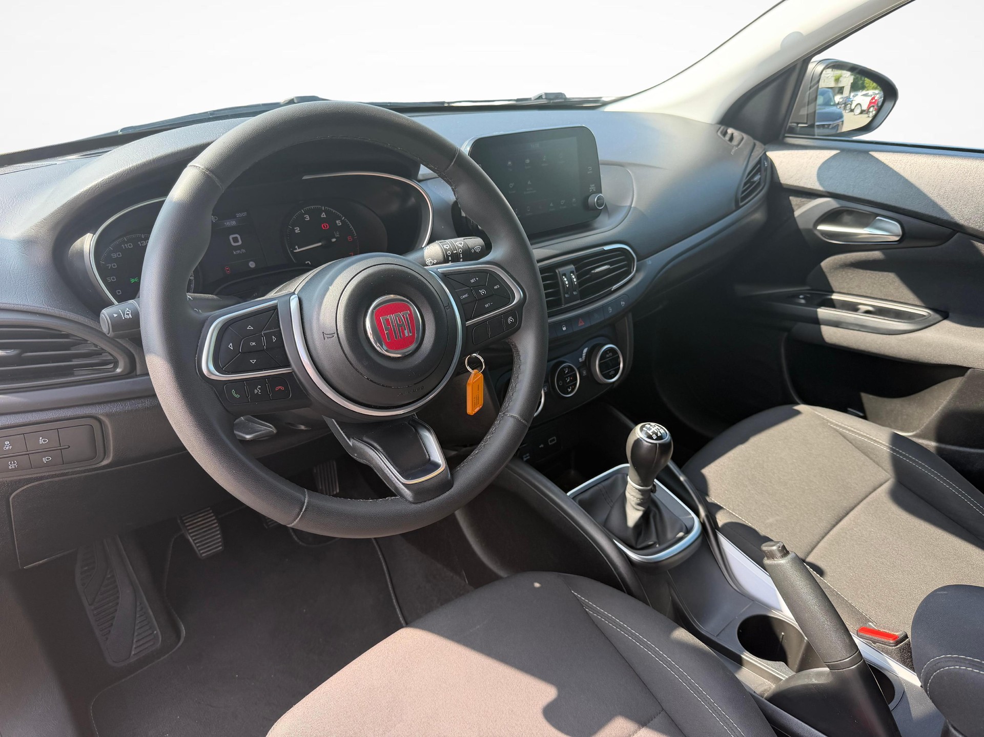 FIAT Tipo SW 1.0 T3 Cult Edition-showroom-element-3