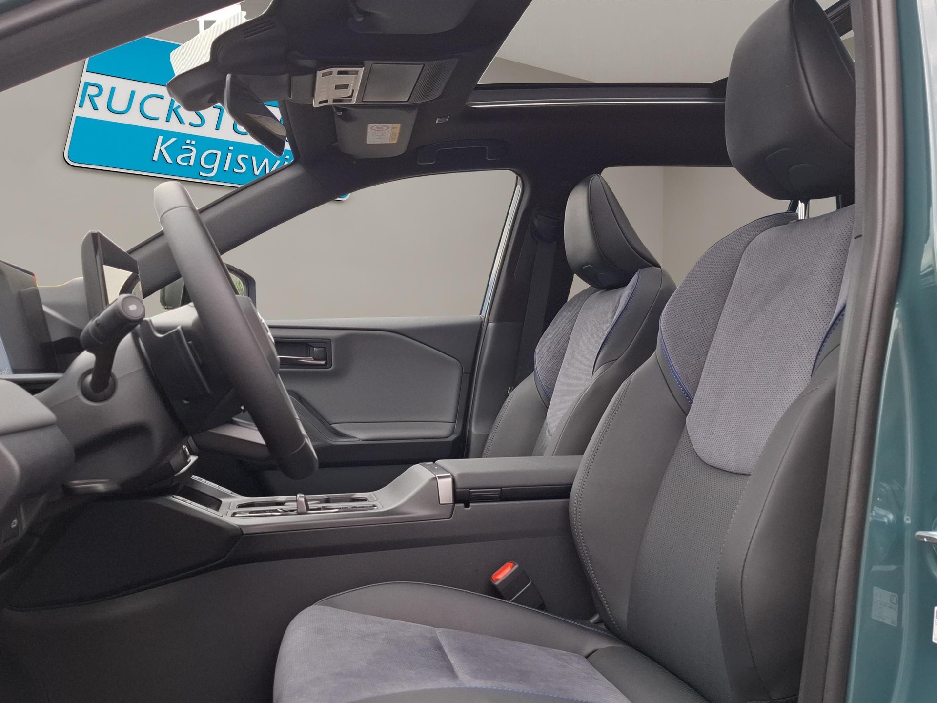 SUZUKI Across 2.5 PHEV Compact Top 4x4-image-5