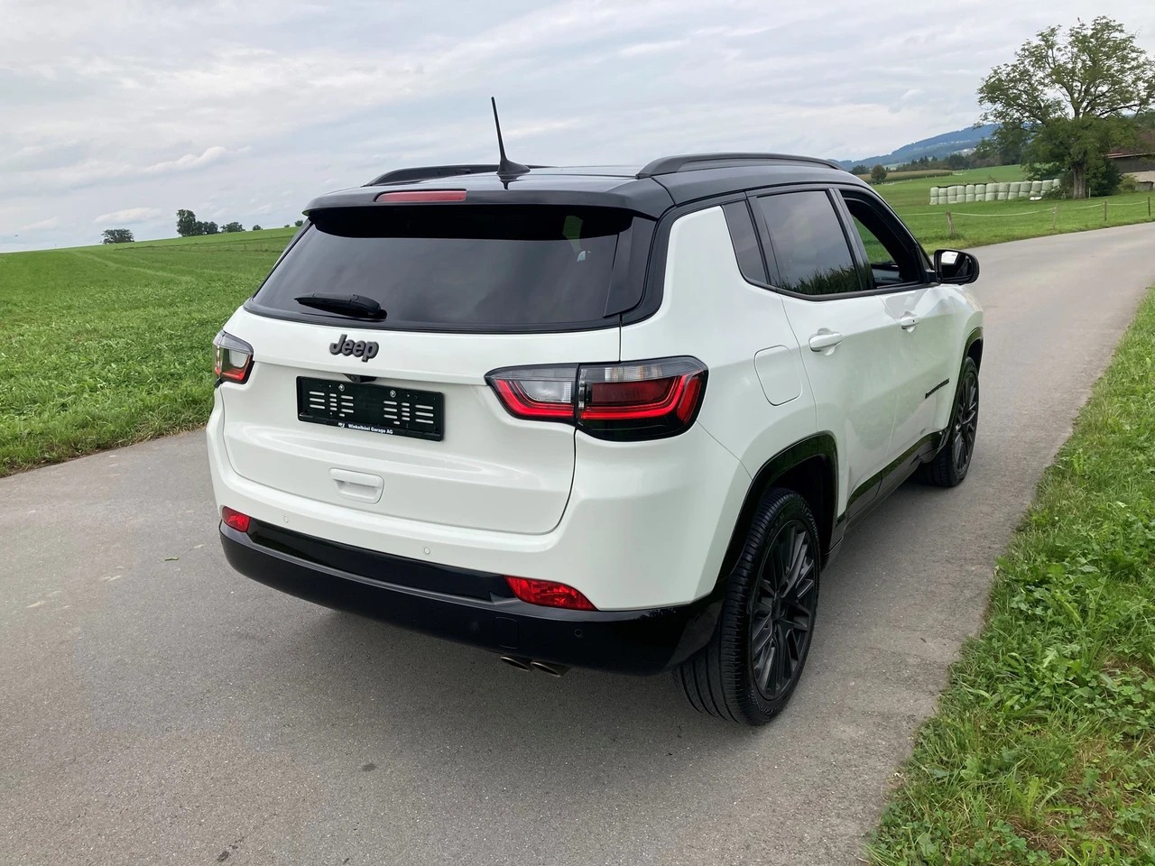 JEEP Compass 1.3 Turbo 80th Anniversary DKG-showroom-element-2