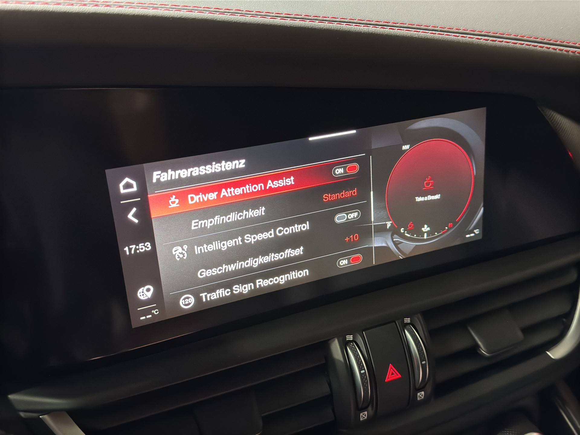 ALFA ROMEO Giulia 2.0 Competizione Q4 AT8 "ADAS Pack Plus"-image-19