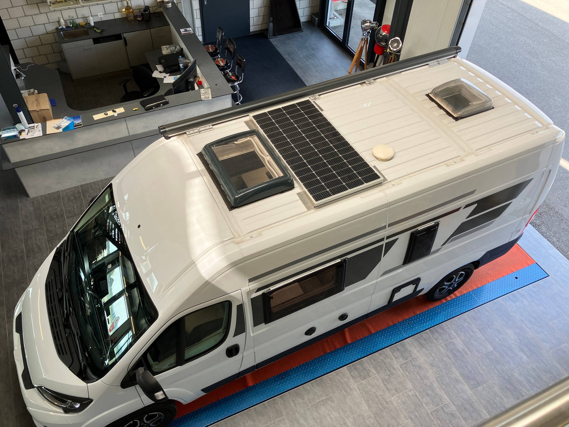 CITROEN 2.2 HDI Livingstone DUO 600 ROLLER TEAM NEW MODEL-showroom-element-3