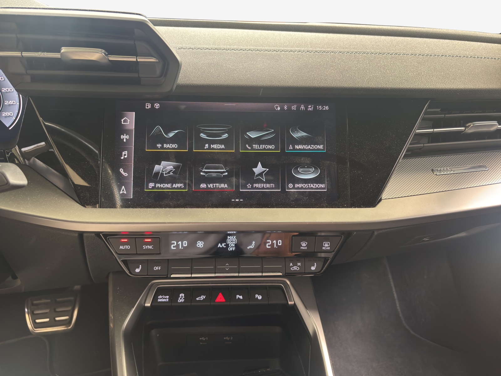 AUDI A3 Sportback 40 TFSI e S line Attraction S-tronic-image-11