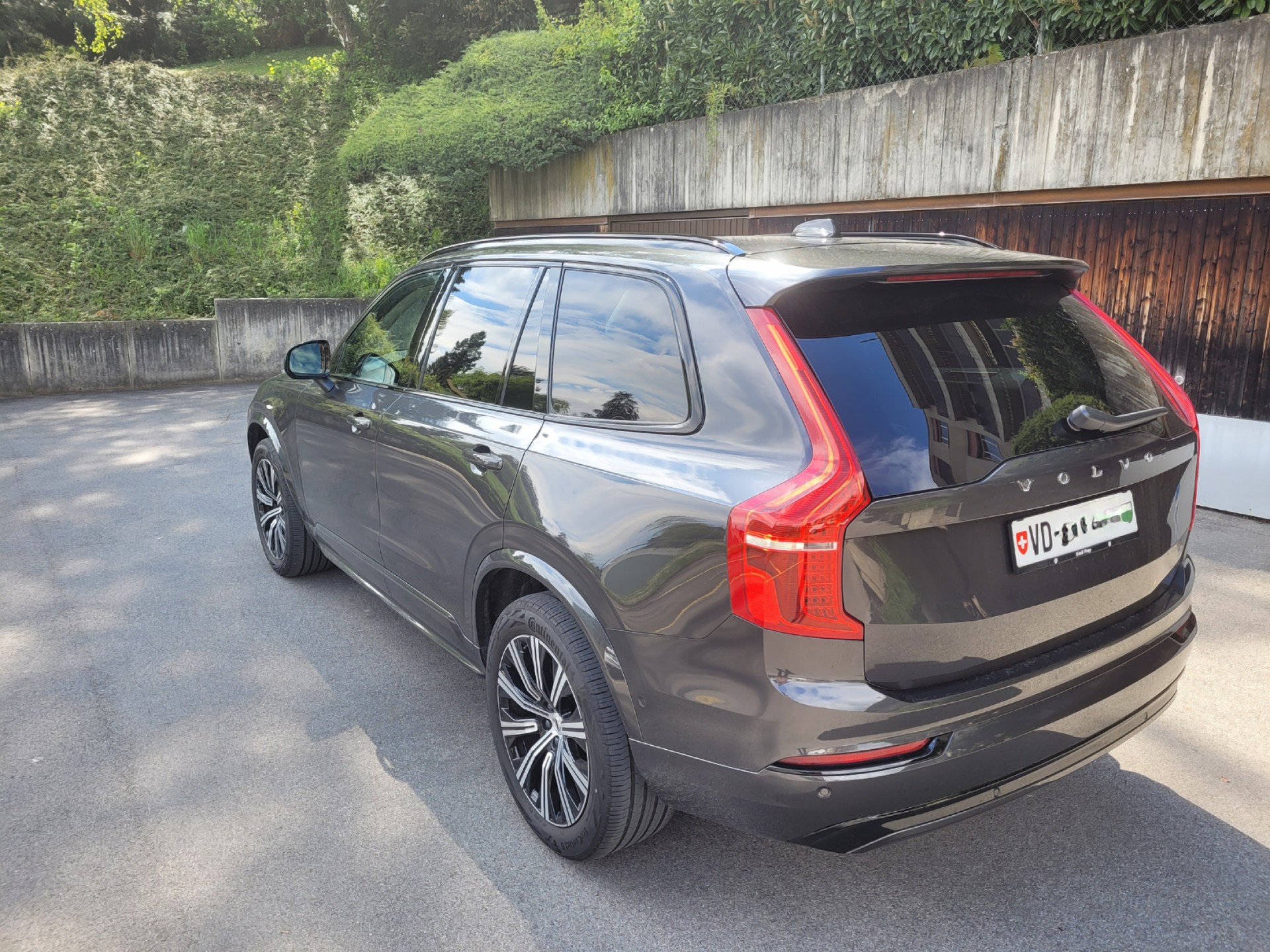 VOLVO 2.0 B5 MH Plus Dark 7P. AWD-image-13