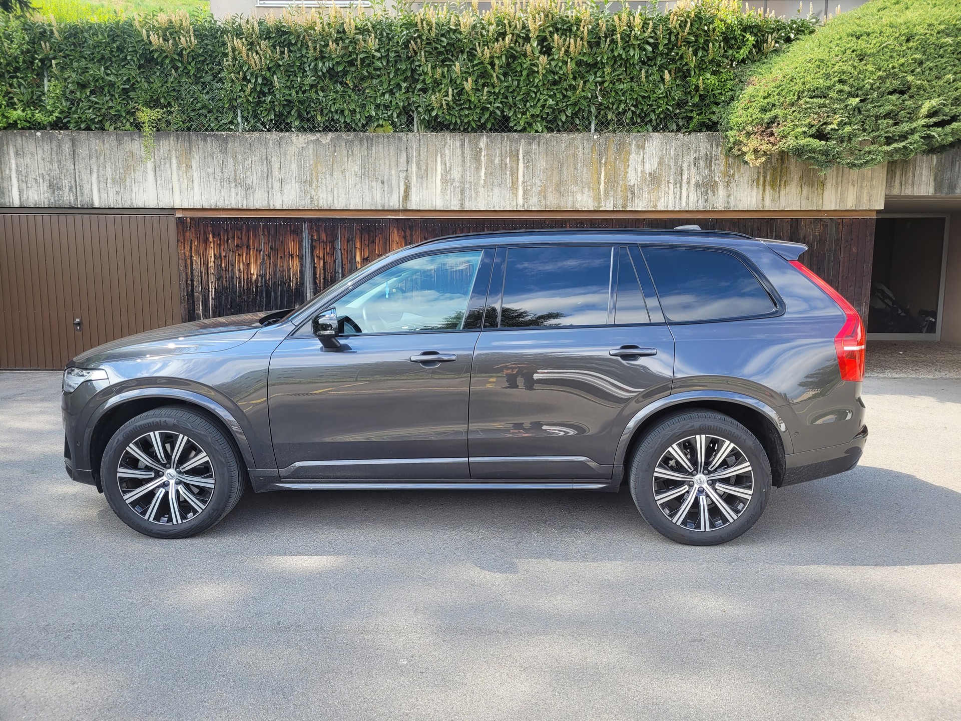 VOLVO 2.0 B5 MH Plus Dark 7P. AWD-image-12