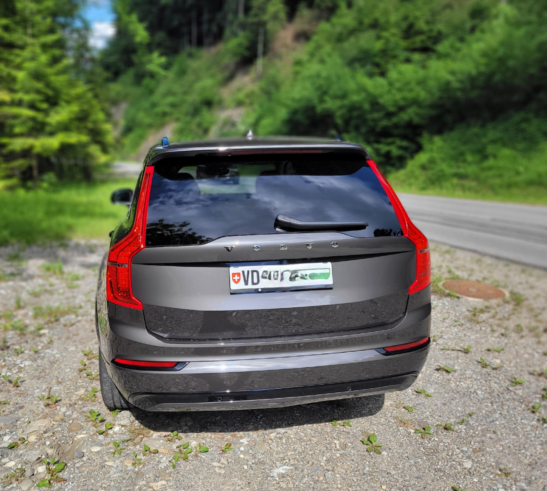 VOLVO 2.0 B5 MH Plus Dark 7P. AWD-image-2