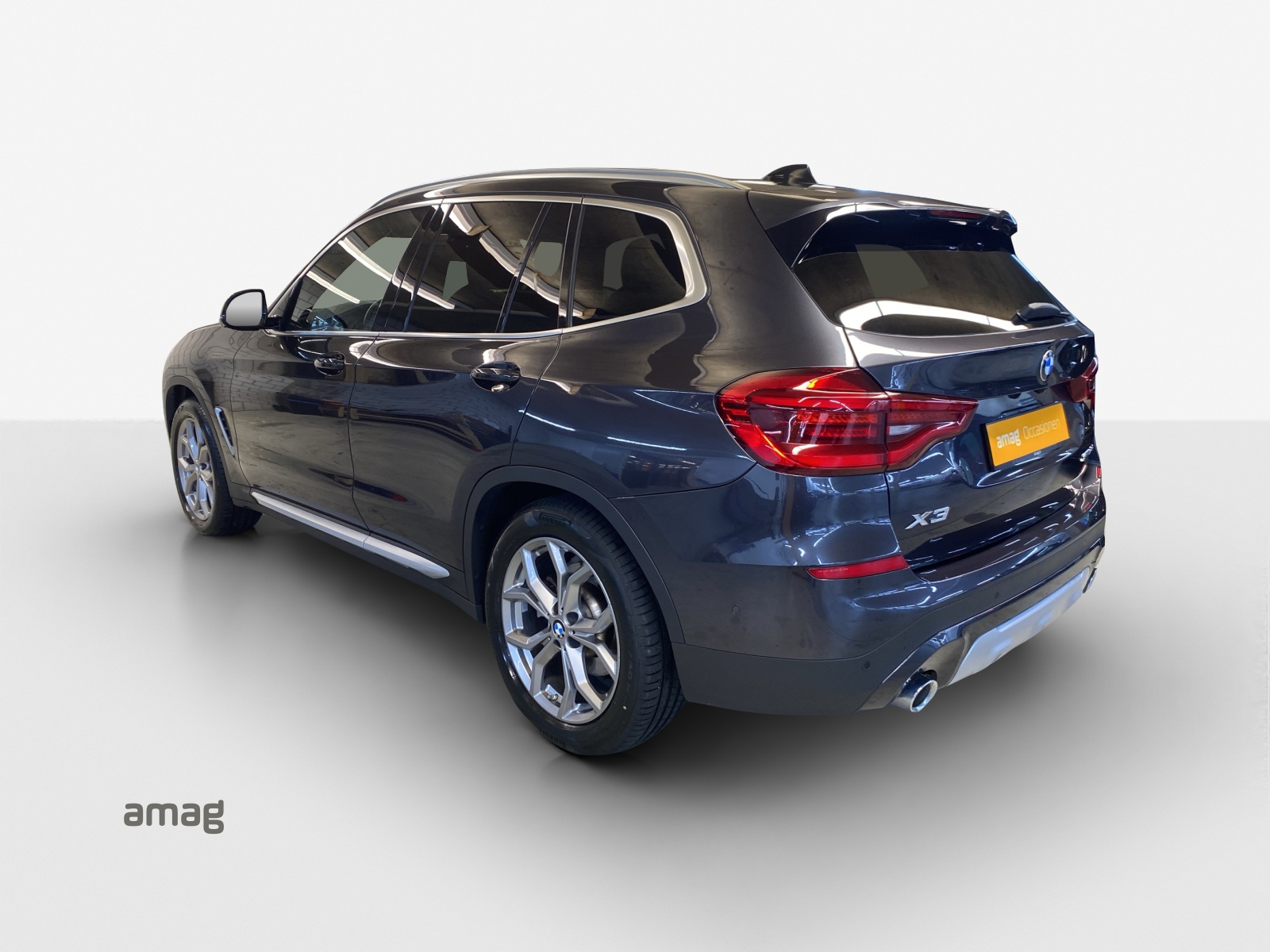 BMW X3 xDrive 30i xLine Steptronic-showroom-element-2