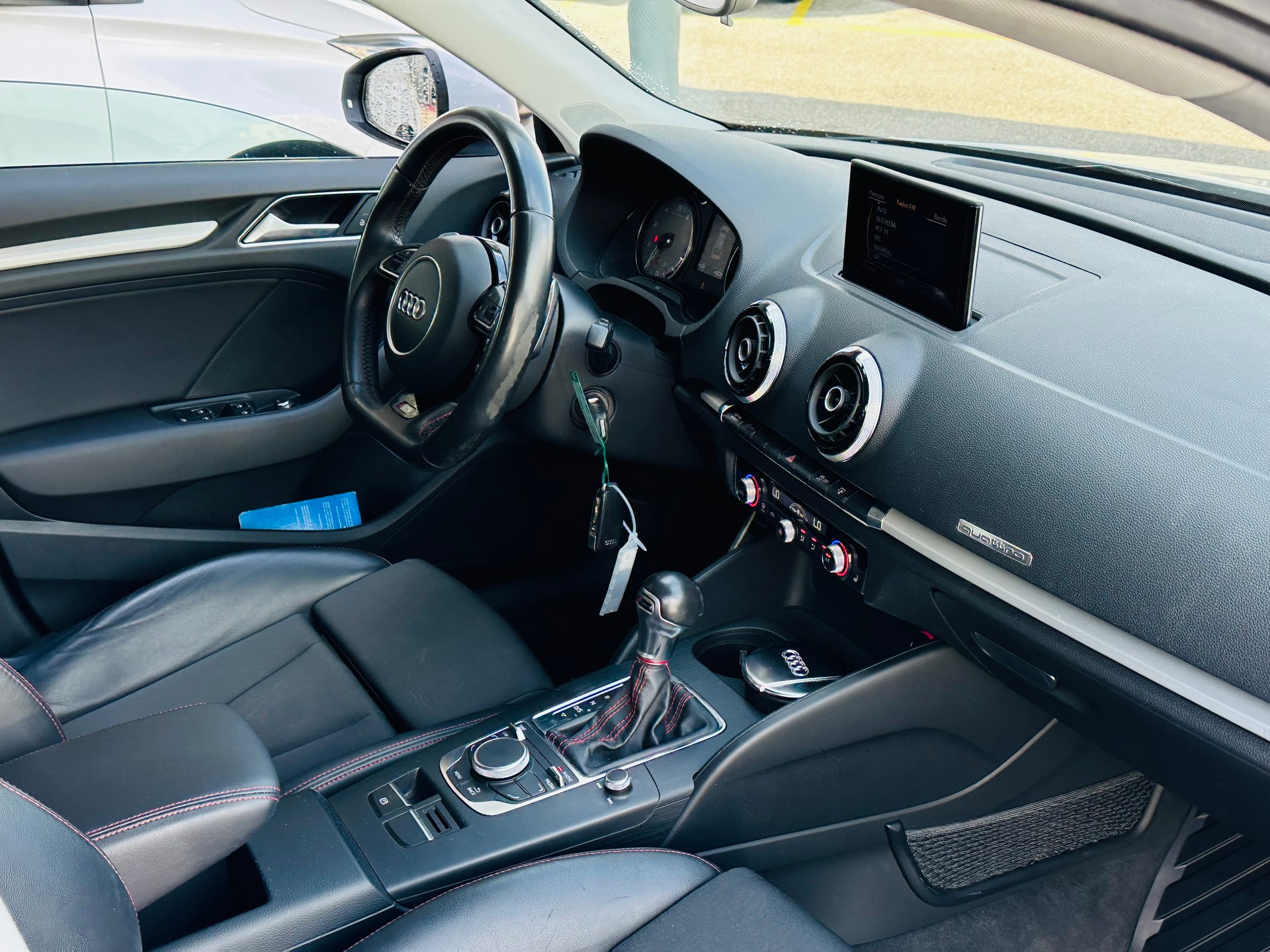 AUDI S3 Sportback 2.0 TFSI quattro S-tronic-image-11
