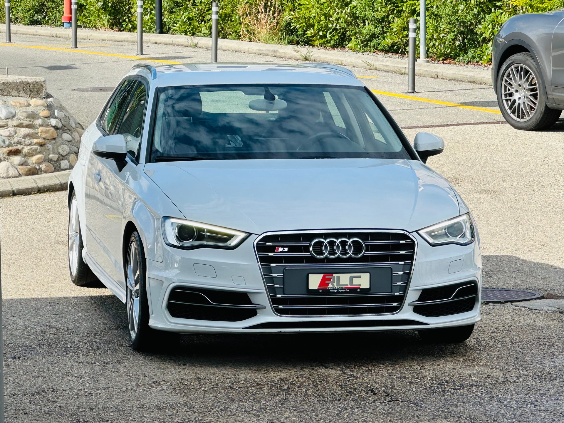 AUDI S3 Sportback 2.0 TFSI quattro S-tronic-showroom-element-2