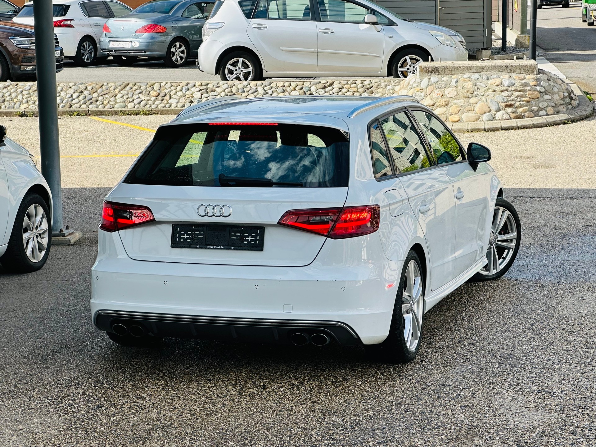 AUDI S3 Sportback 2.0 TFSI quattro S-tronic-image-7