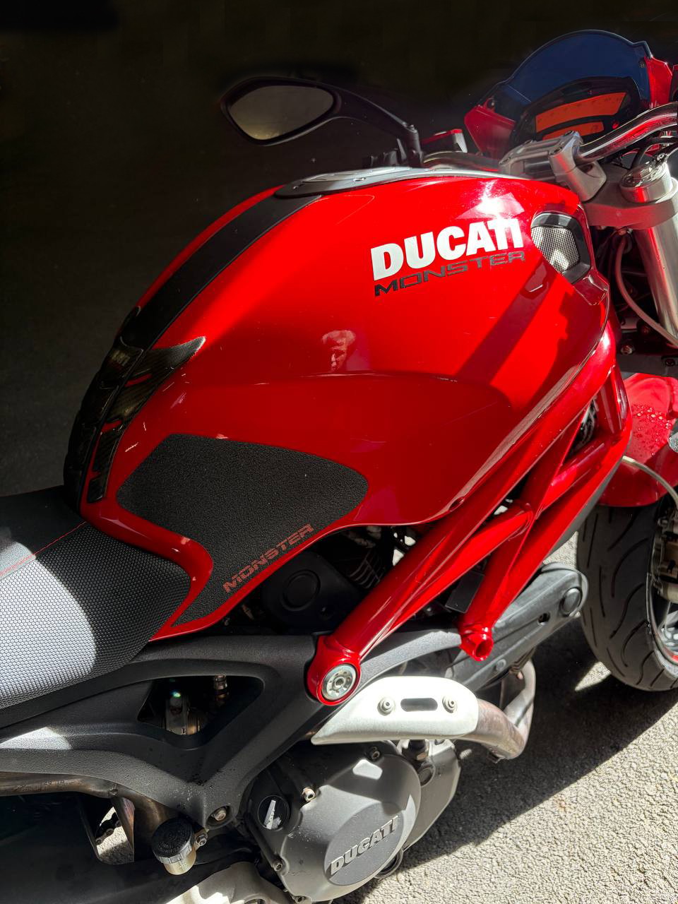DUCATI Monster 696M plus-image-5