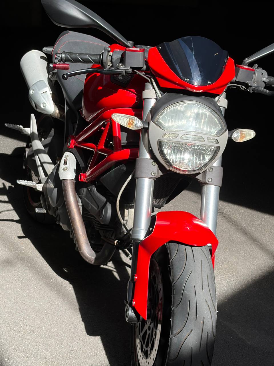 DUCATI Monster 696M plus-image-1