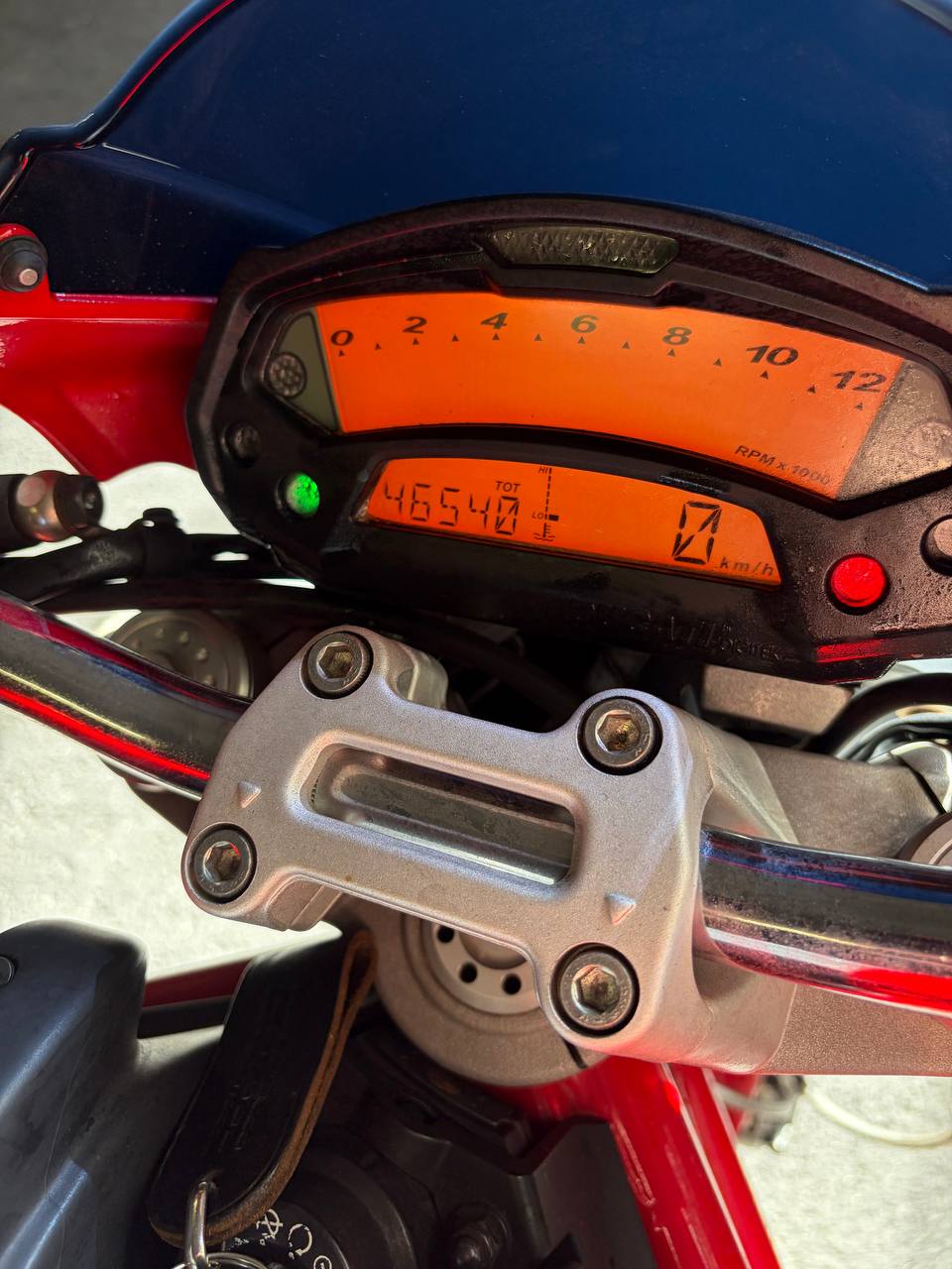 DUCATI Monster 696M plus-image-6