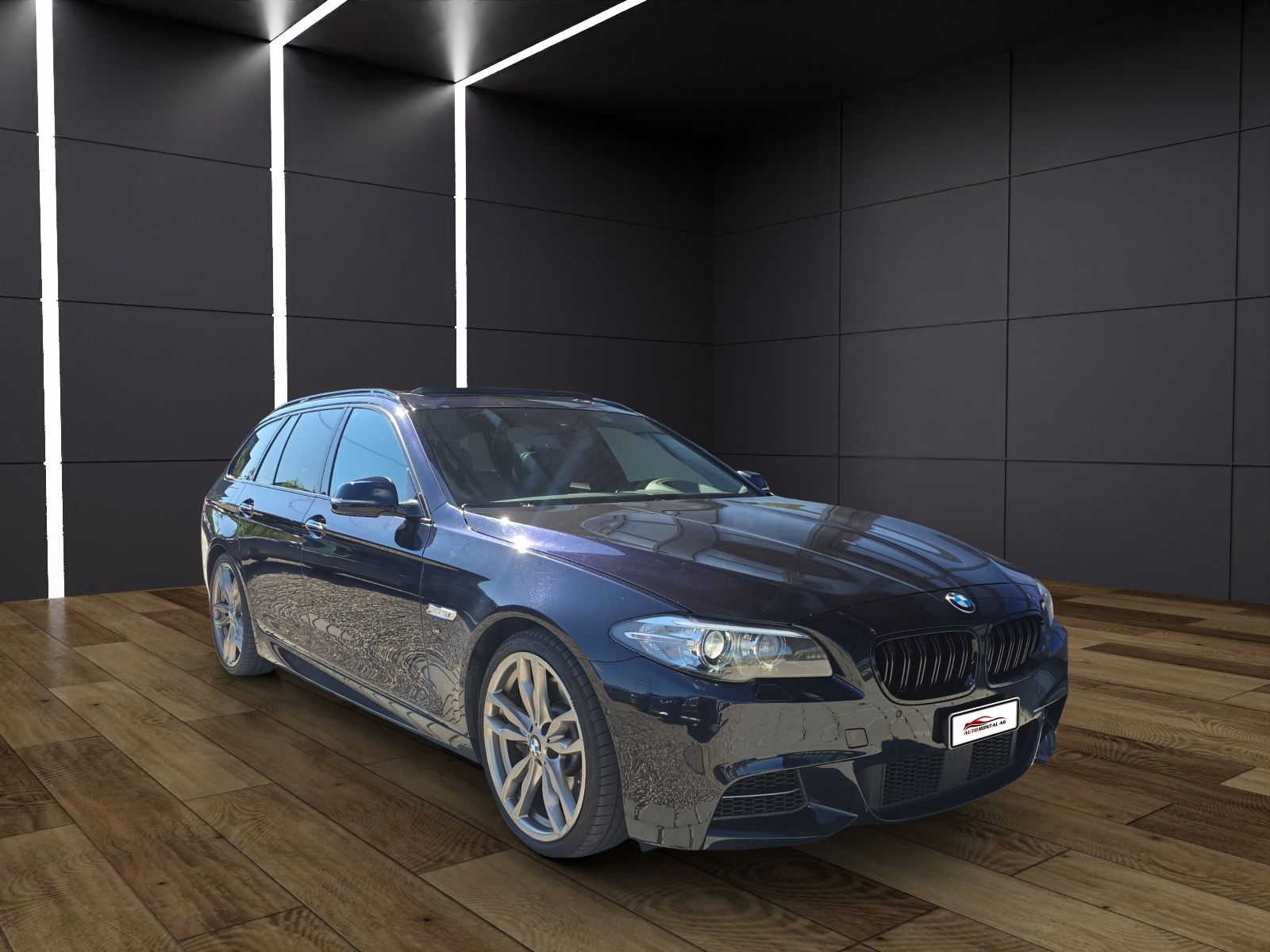 BMW M550 d Touring xDrive Steptronic-showroom-element-1