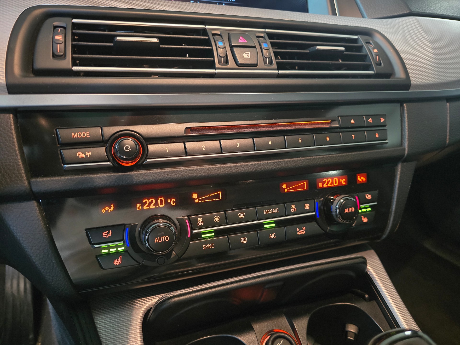 BMW M550d Touring xDrive Steptronic-image-15