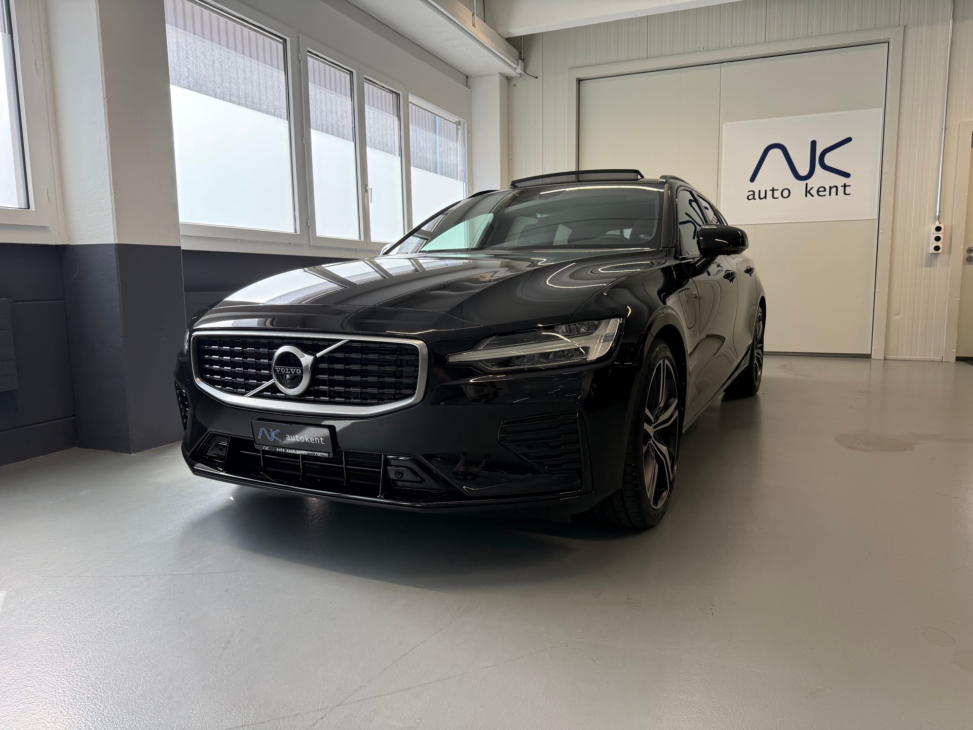 VOLVO V60 T8 eAWD Twin Engine R-Design Geartronic