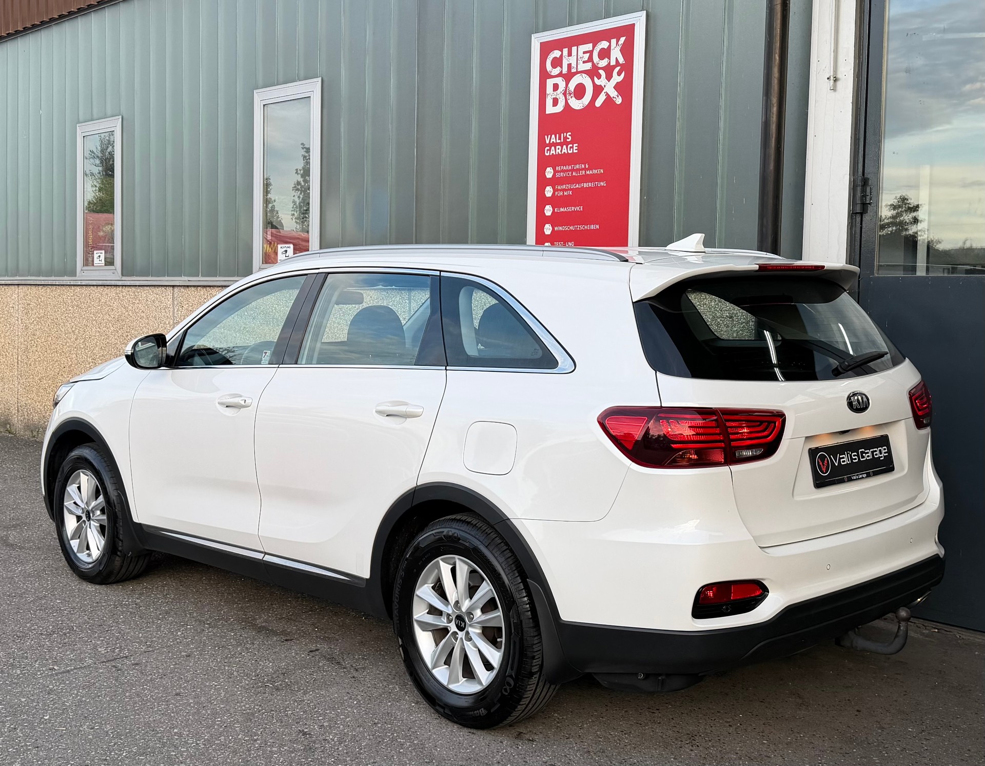 KIA Sorento 2.2 CRDI Trend Active 5P. Automatic 3000kg Anhängelast-image-2
