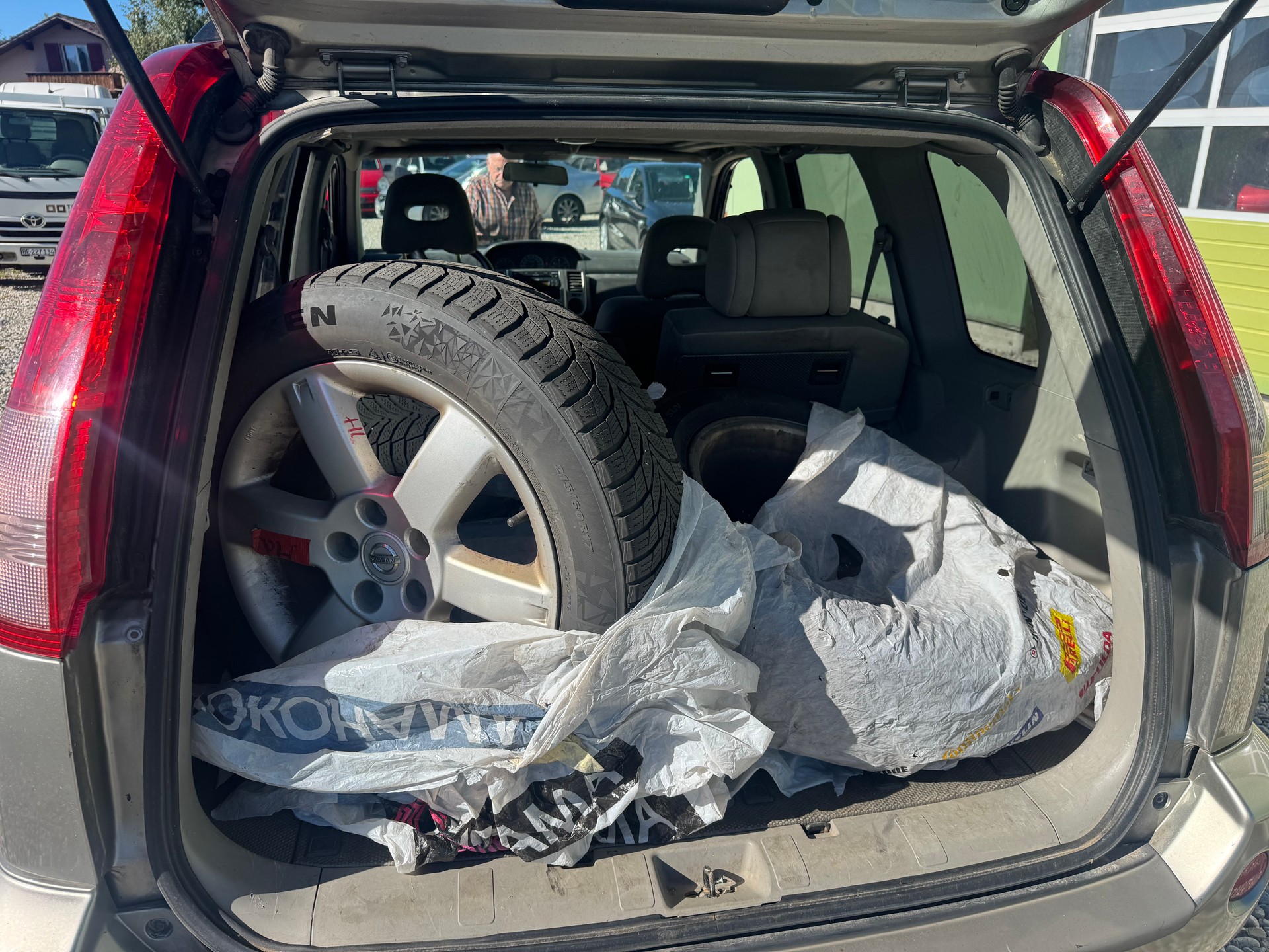 NISSAN X-Trail 2.5 16V Columbia Pack premium 4WD-image-6