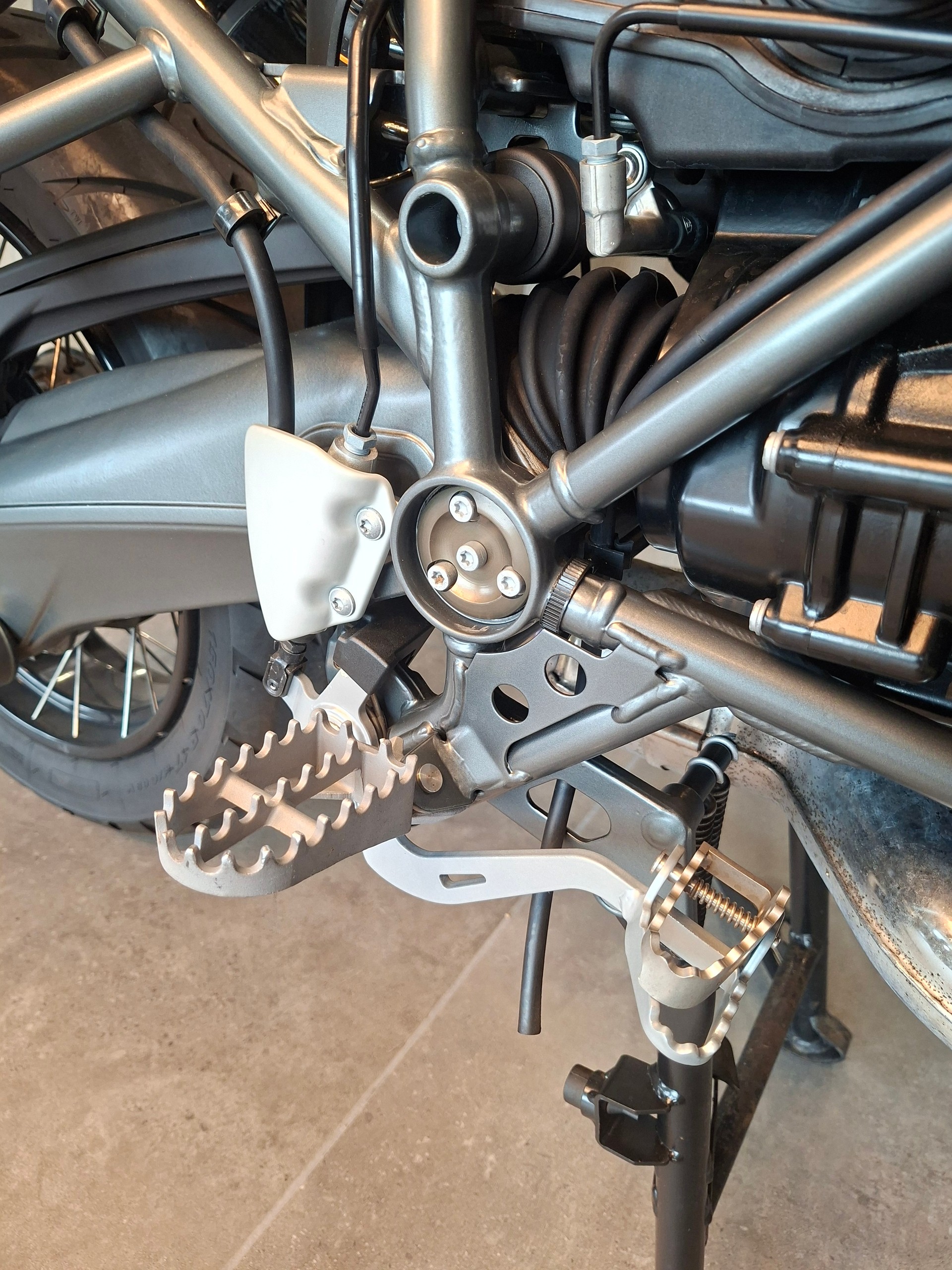 BMW R 1200 GS Adventure ABS-image-13