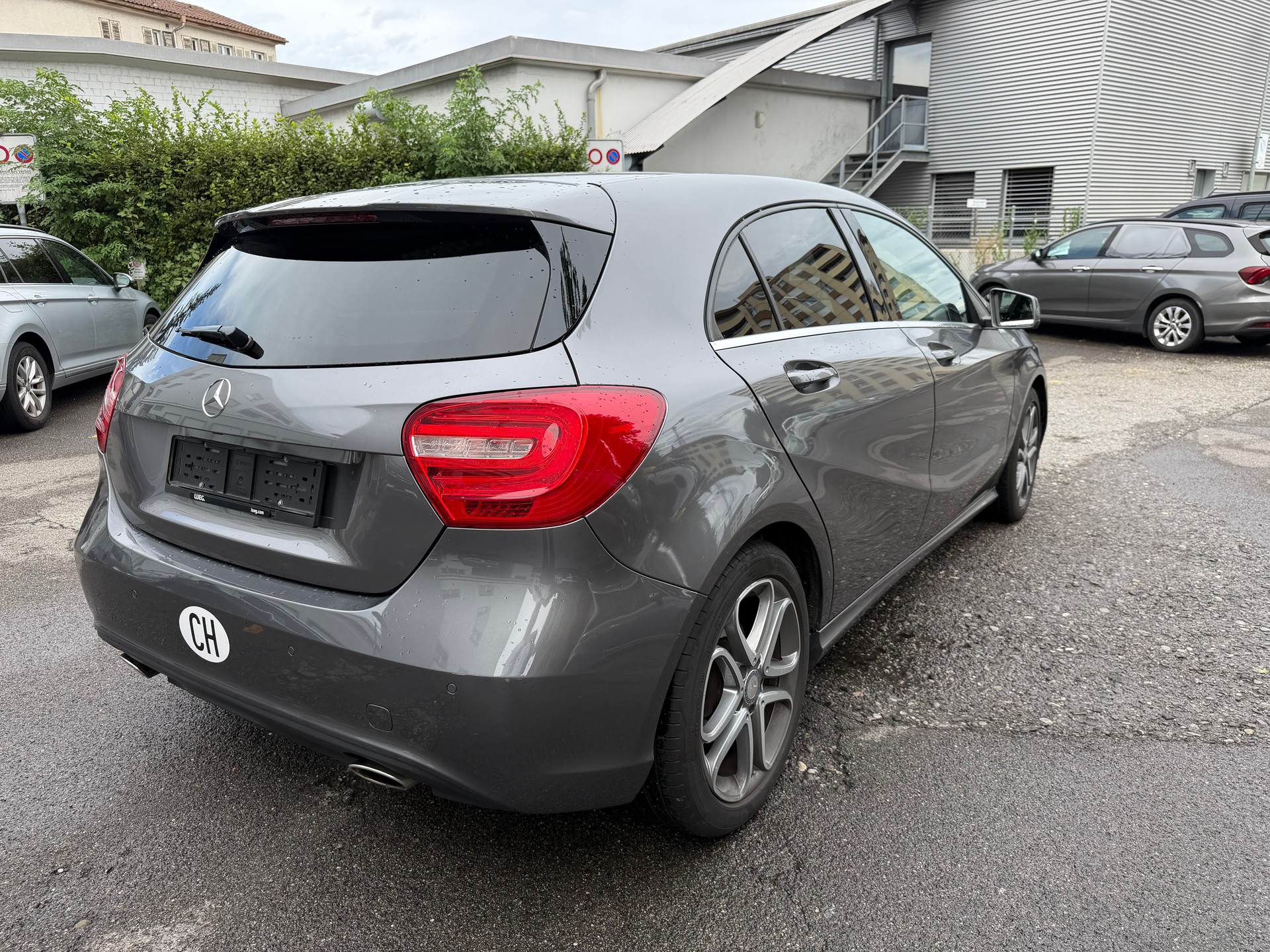 MERCEDES-BENZ A 180 Urban 7G-DCT-image-3