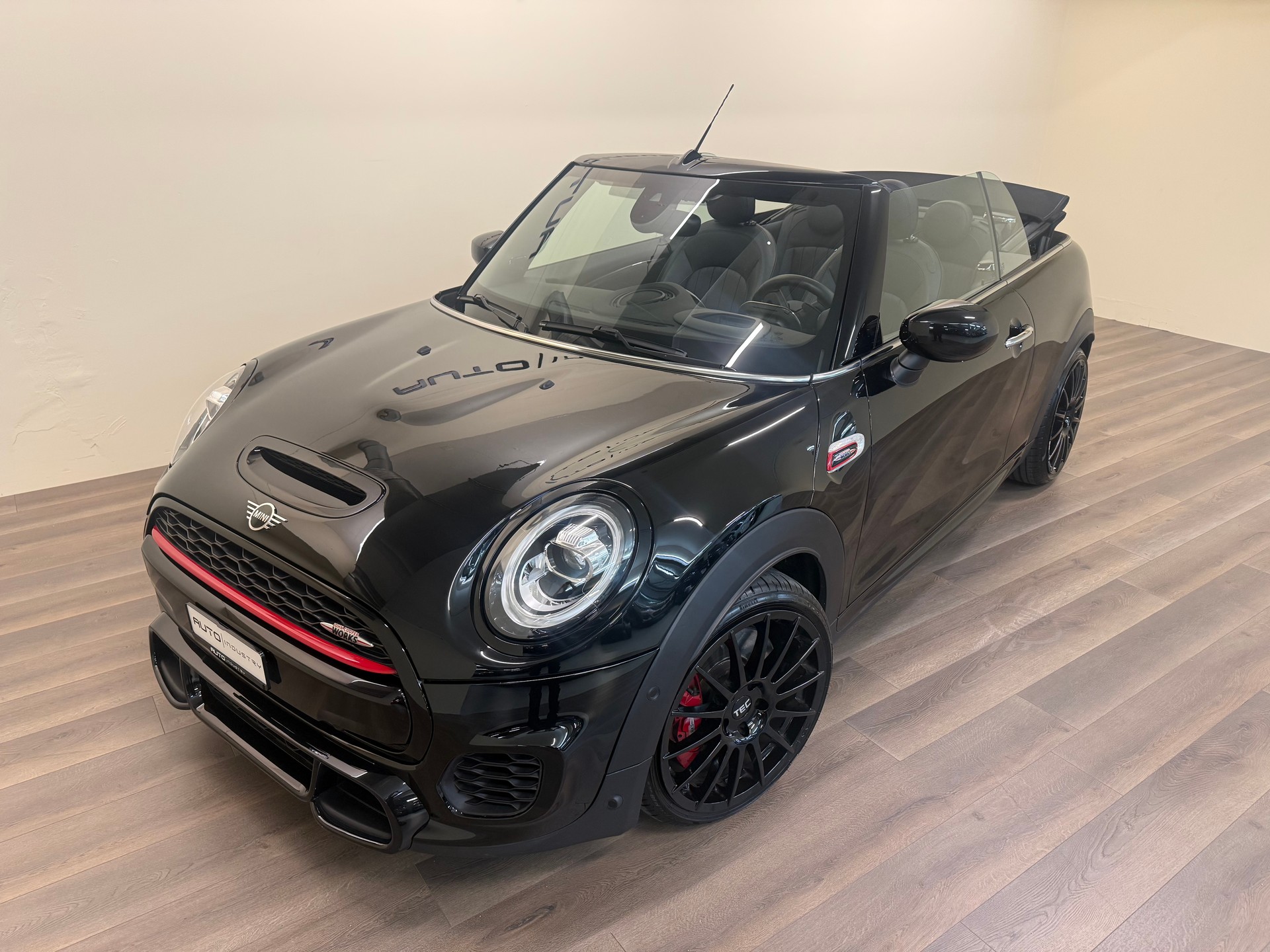 MINI Cooper John Cooper Works Cabriolet Steptronic-showroom-element-1