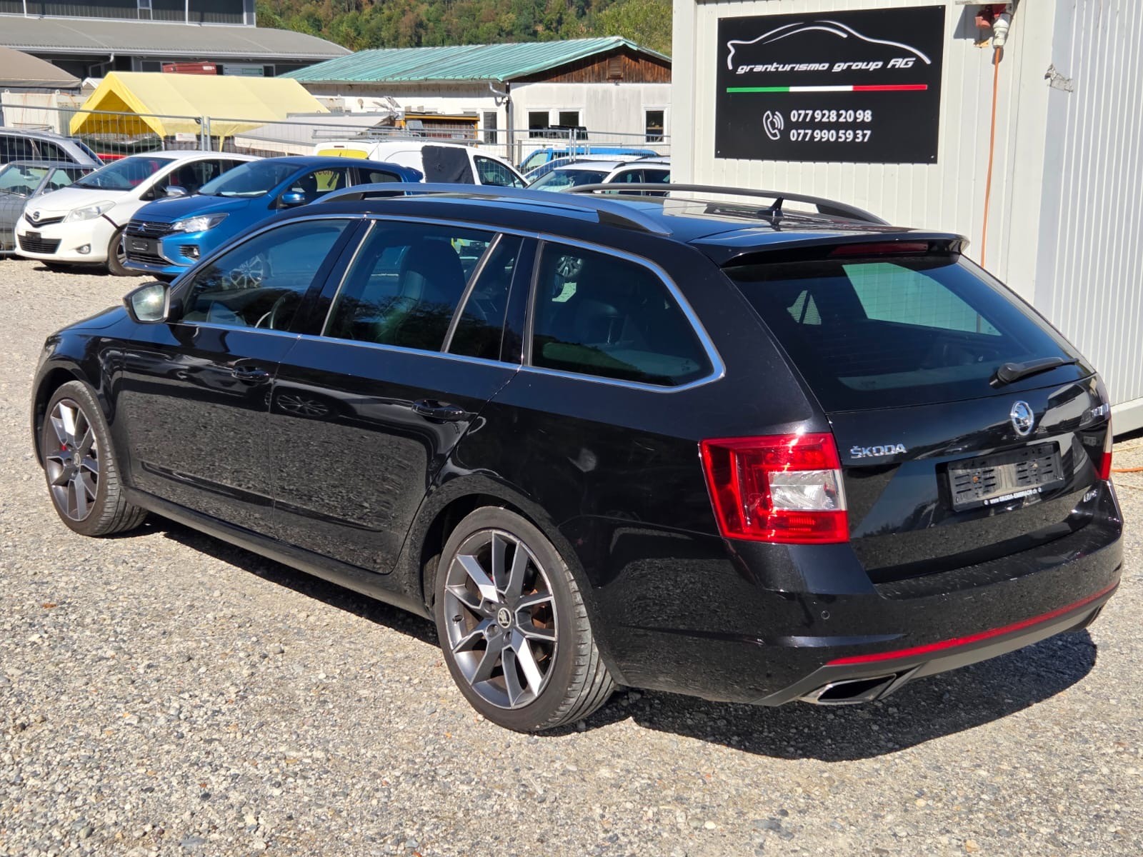 SKODA Octavia Combi 2.0 TSI RS DSG-image-4