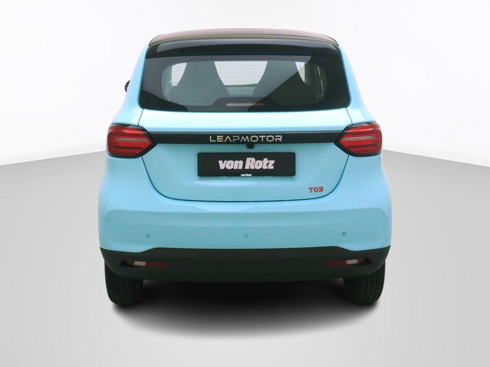 LEAPMOTOR T03 Electric-showroom-element-2