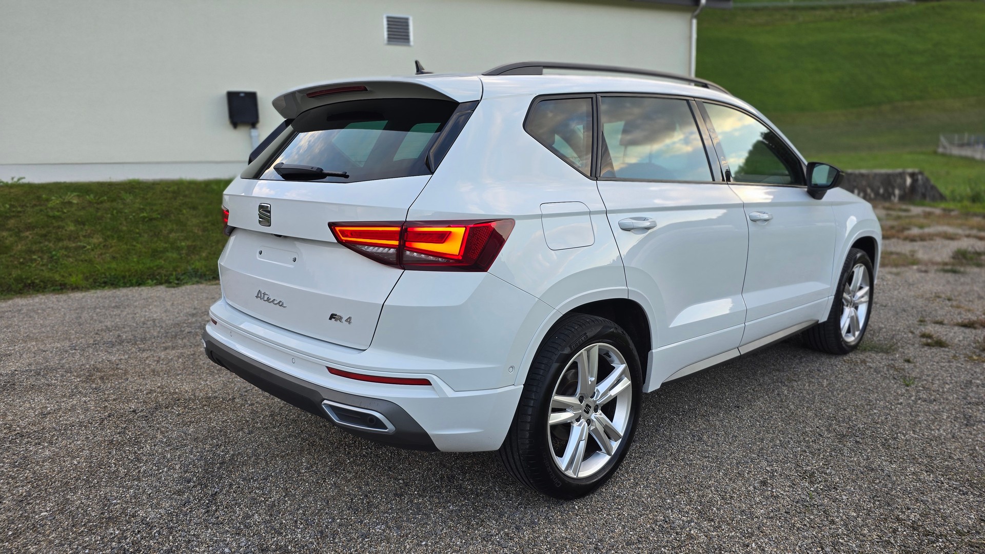 SEAT 2.0 TSI FR 4Drive DSG-image-10