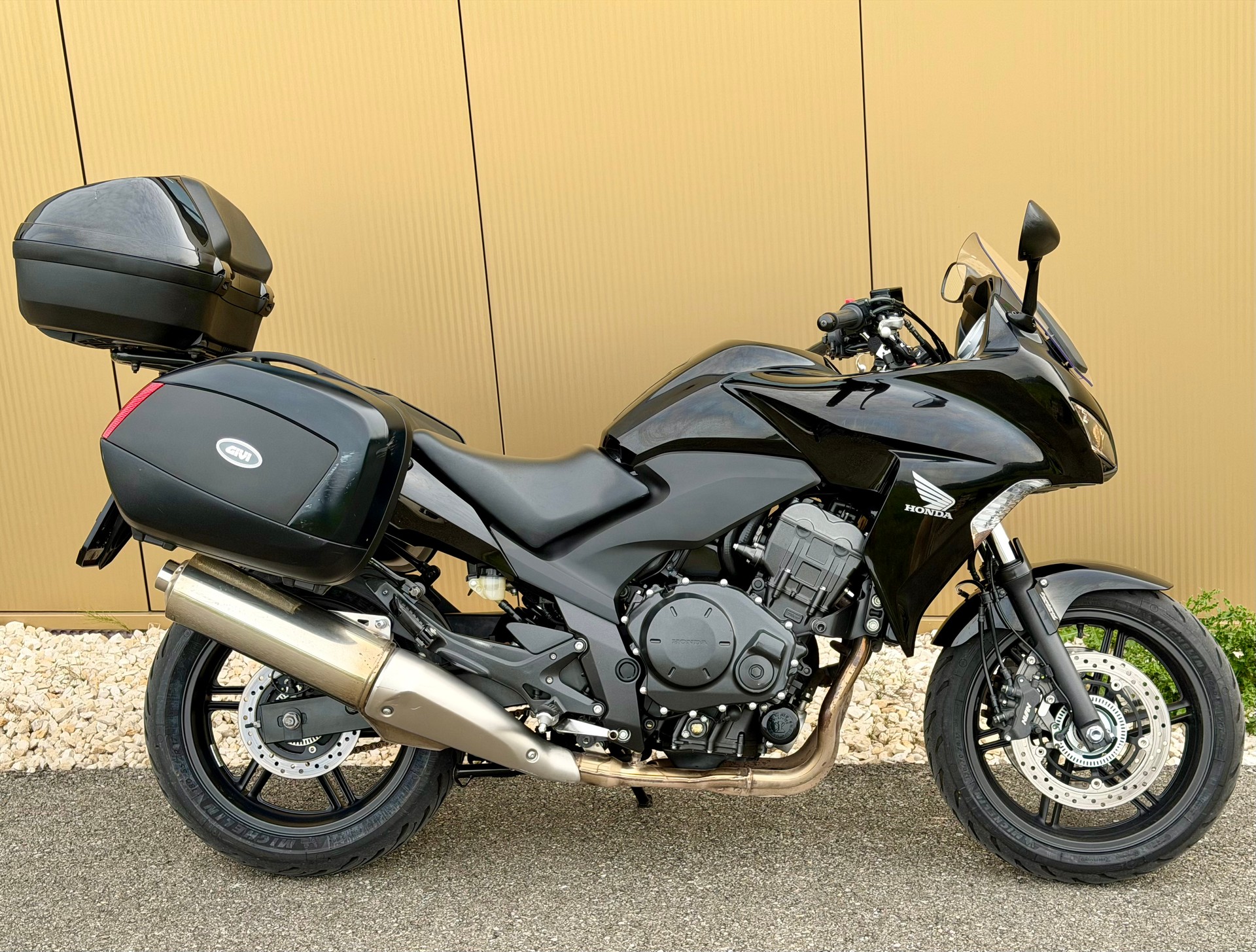 HONDA CBF 1000 F ABS-image-3