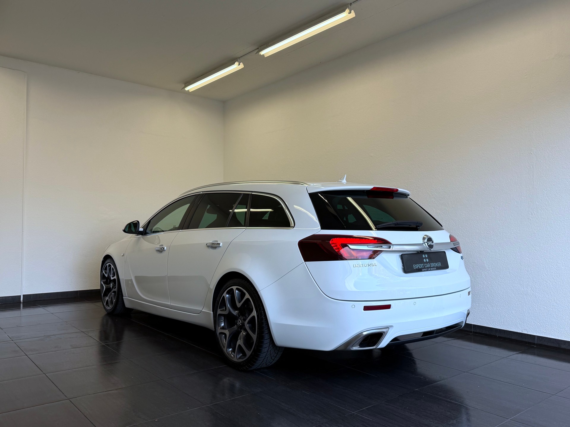 OPEL Insignia Sports Tourer 2.8 Turbo OPC 4WD Automatic-image-6