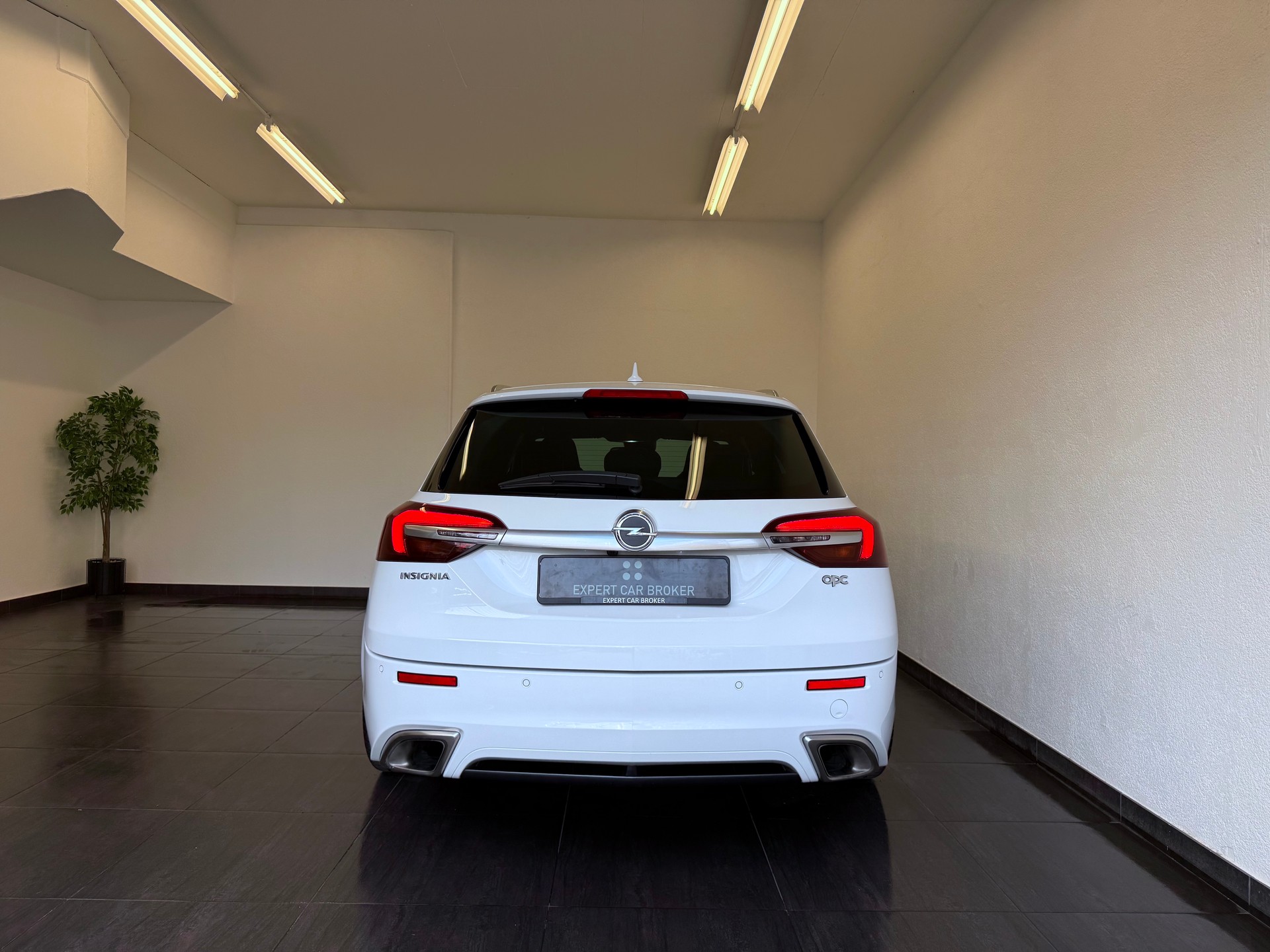 OPEL Insignia Sports Tourer 2.8 Turbo OPC 4WD Automatic-image-9