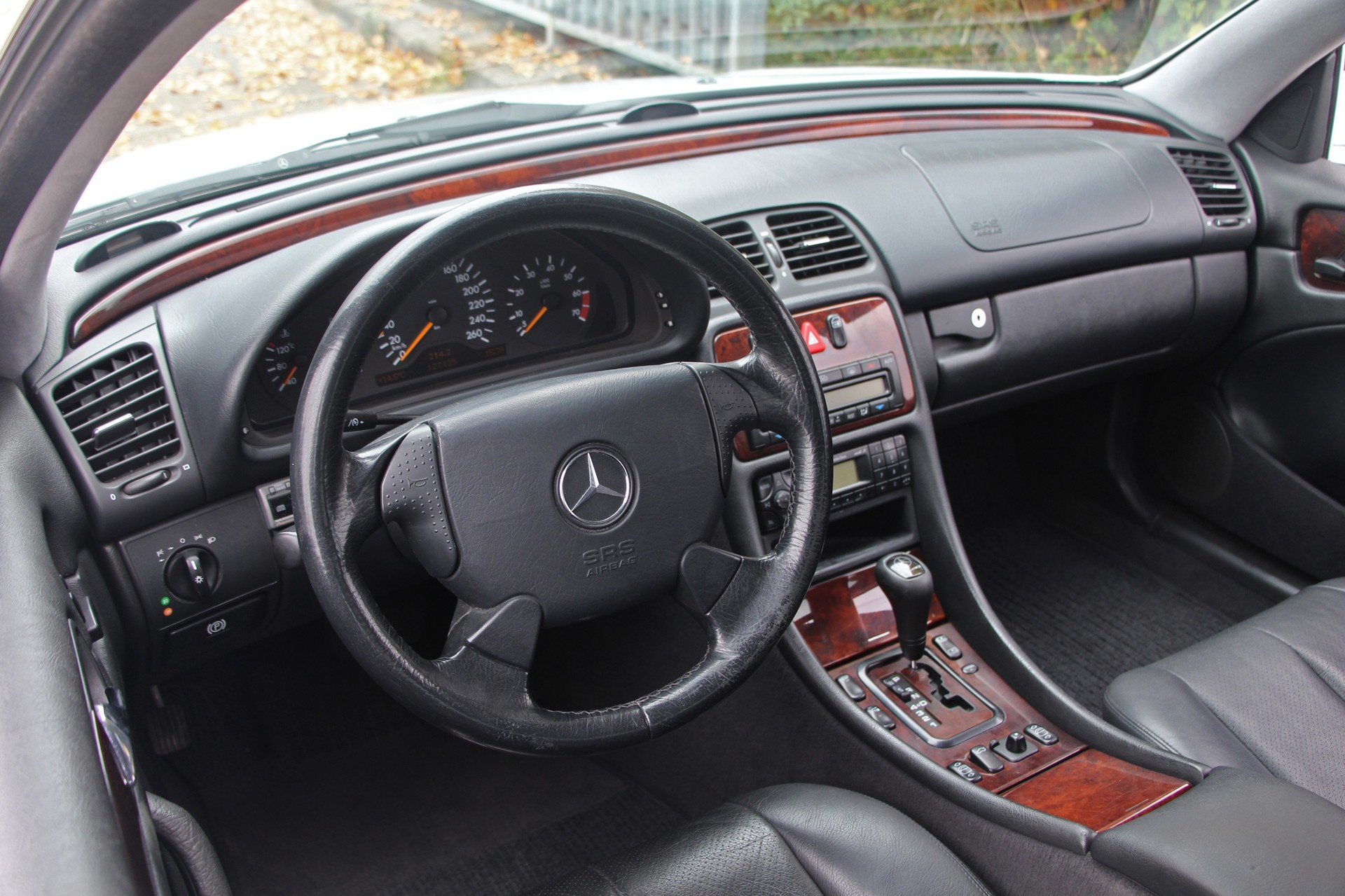 MERCEDES-BENZ CLK 320 Elégance Automatic-image-6