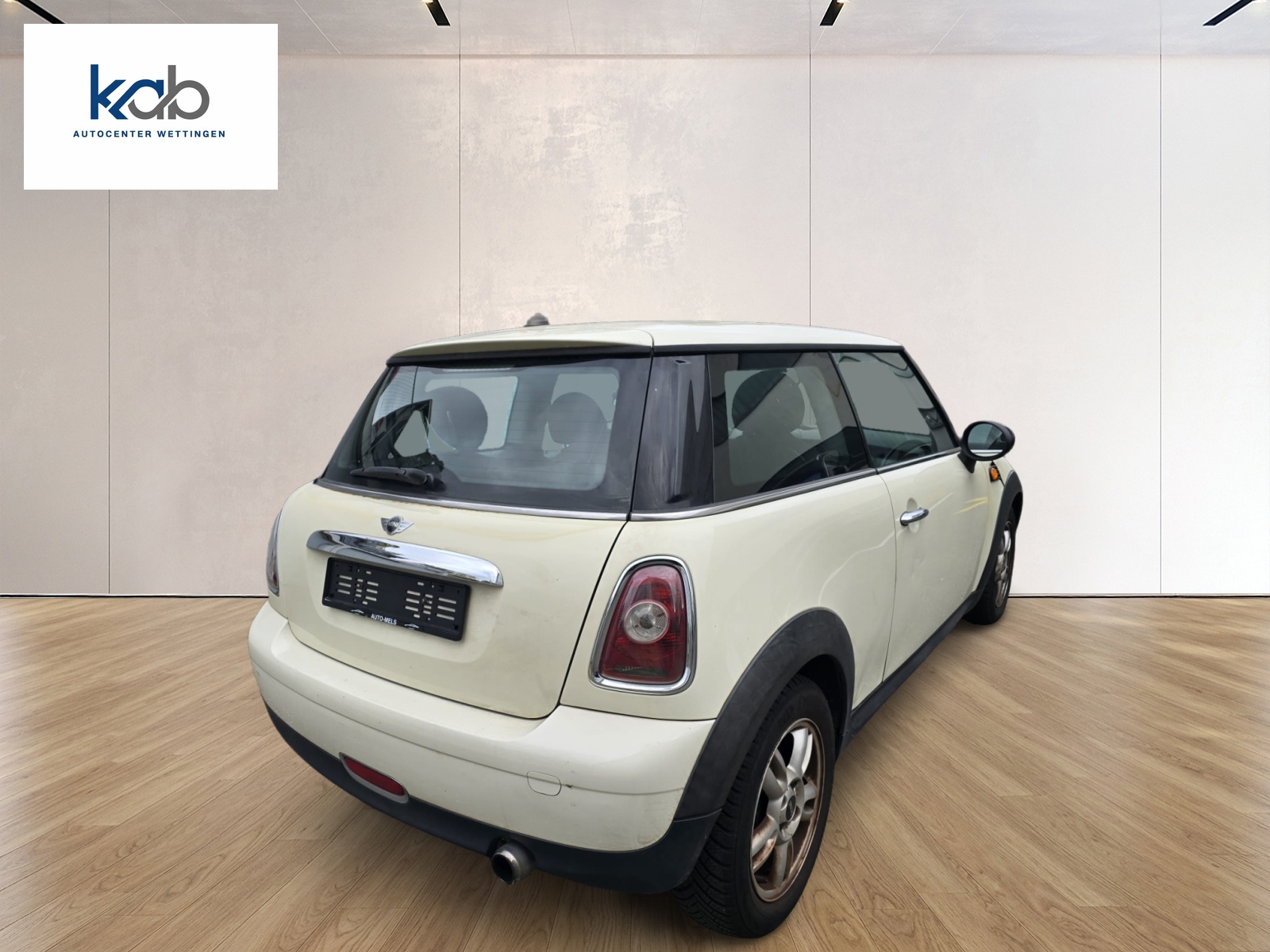 MINI One-showroom-element-3