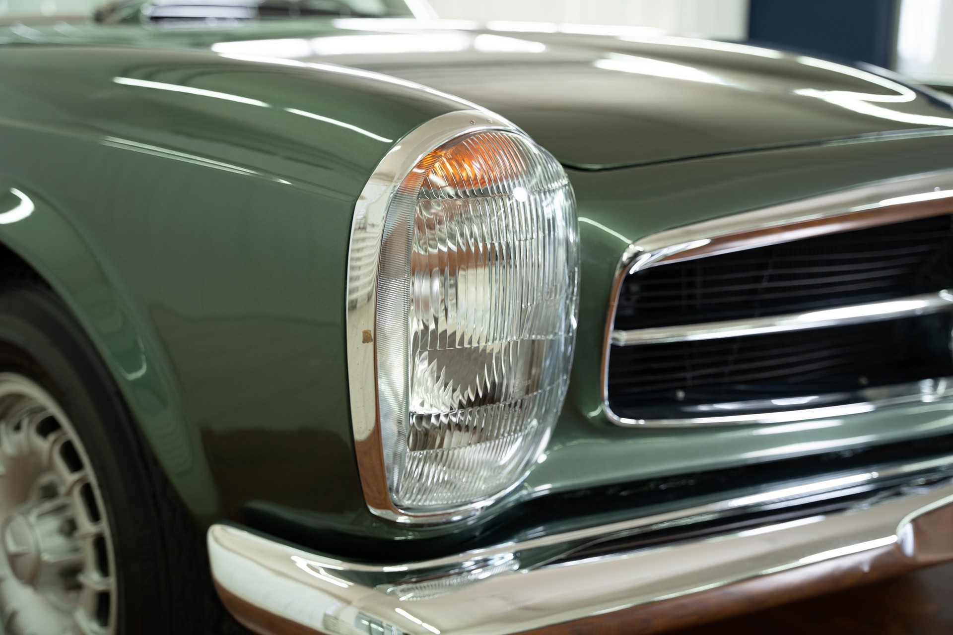MERCEDES-BENZ 280 SL-image-13