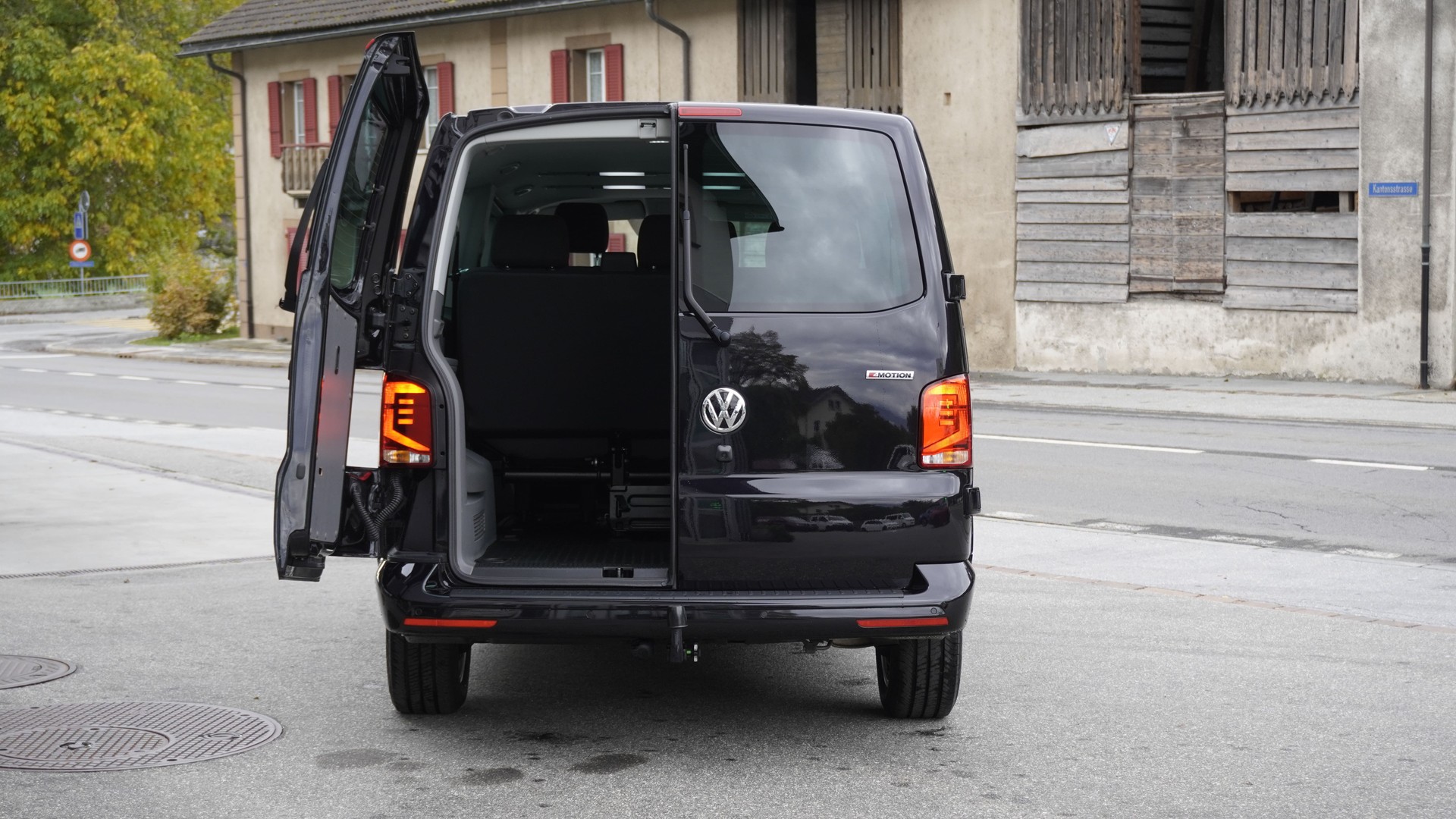 VW T6.1 Caravelle 2.0 TDI 4Motion DSG-image-13
