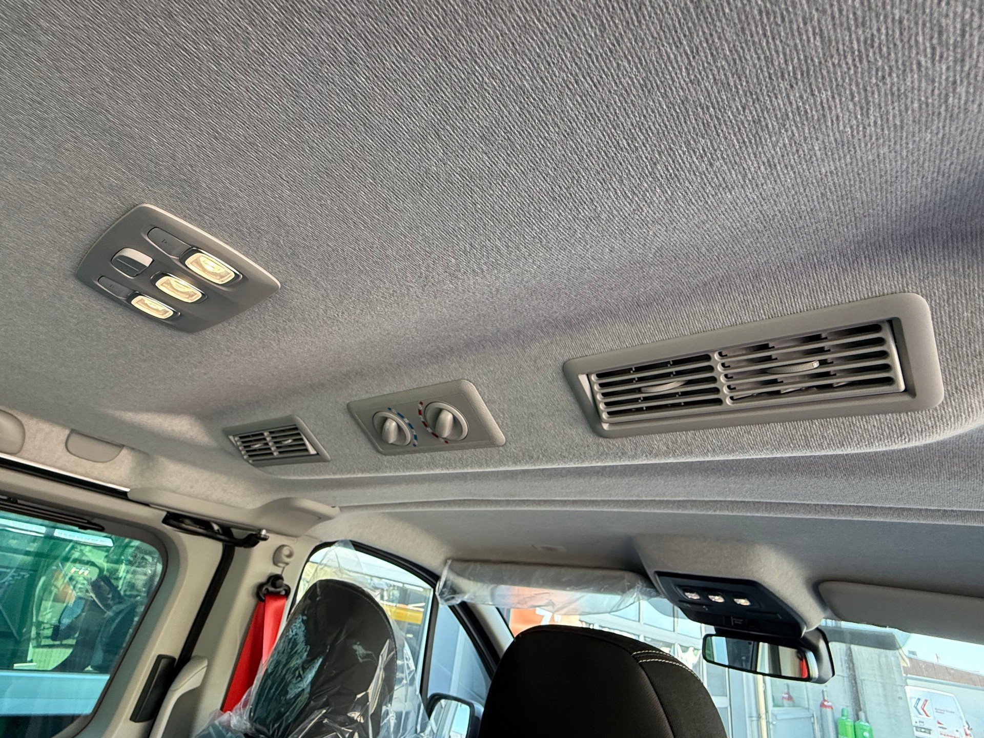 RENAULT 9-Plätze dCi 170-image-9