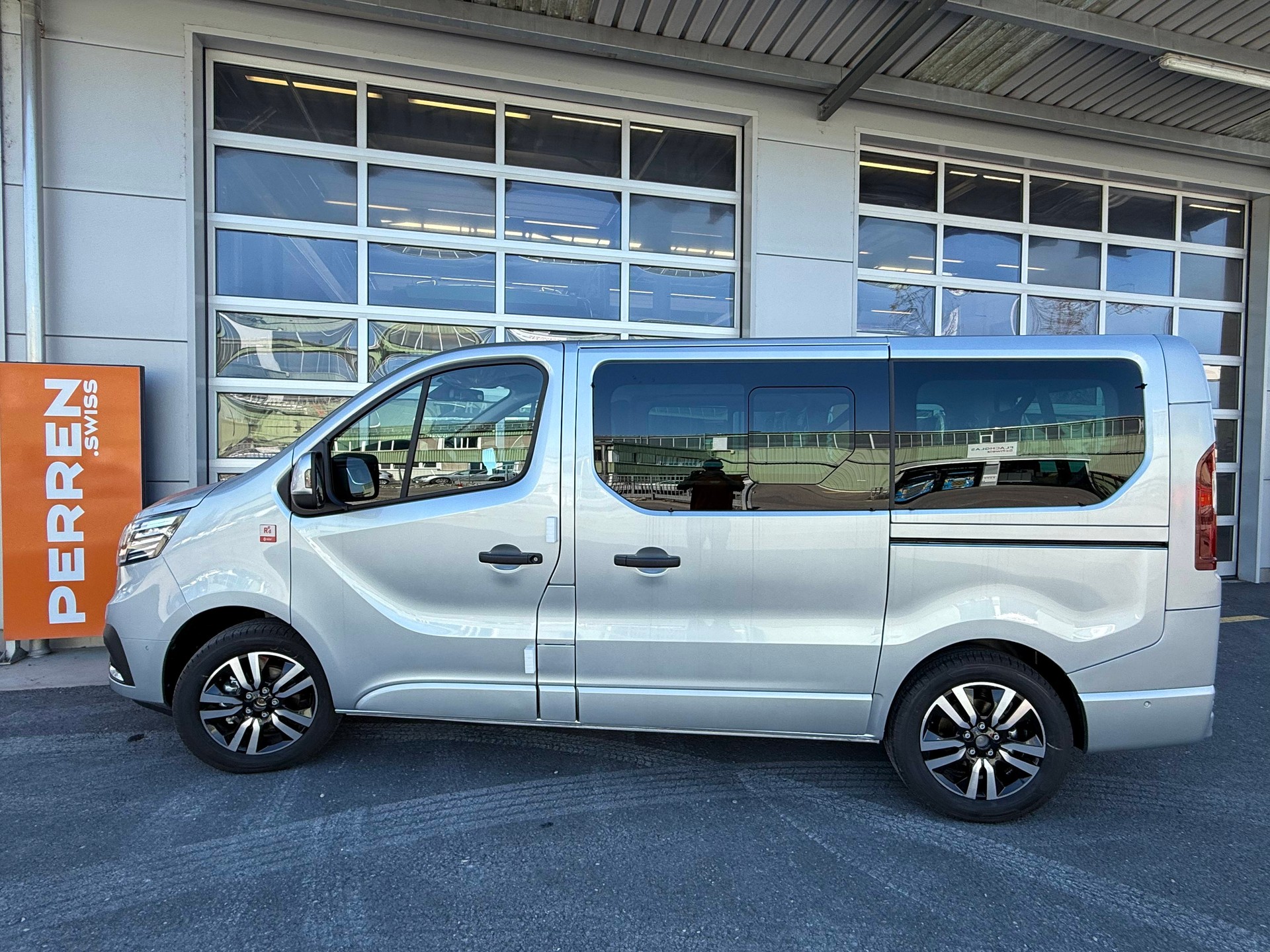 RENAULT 9-Plätze dCi 170