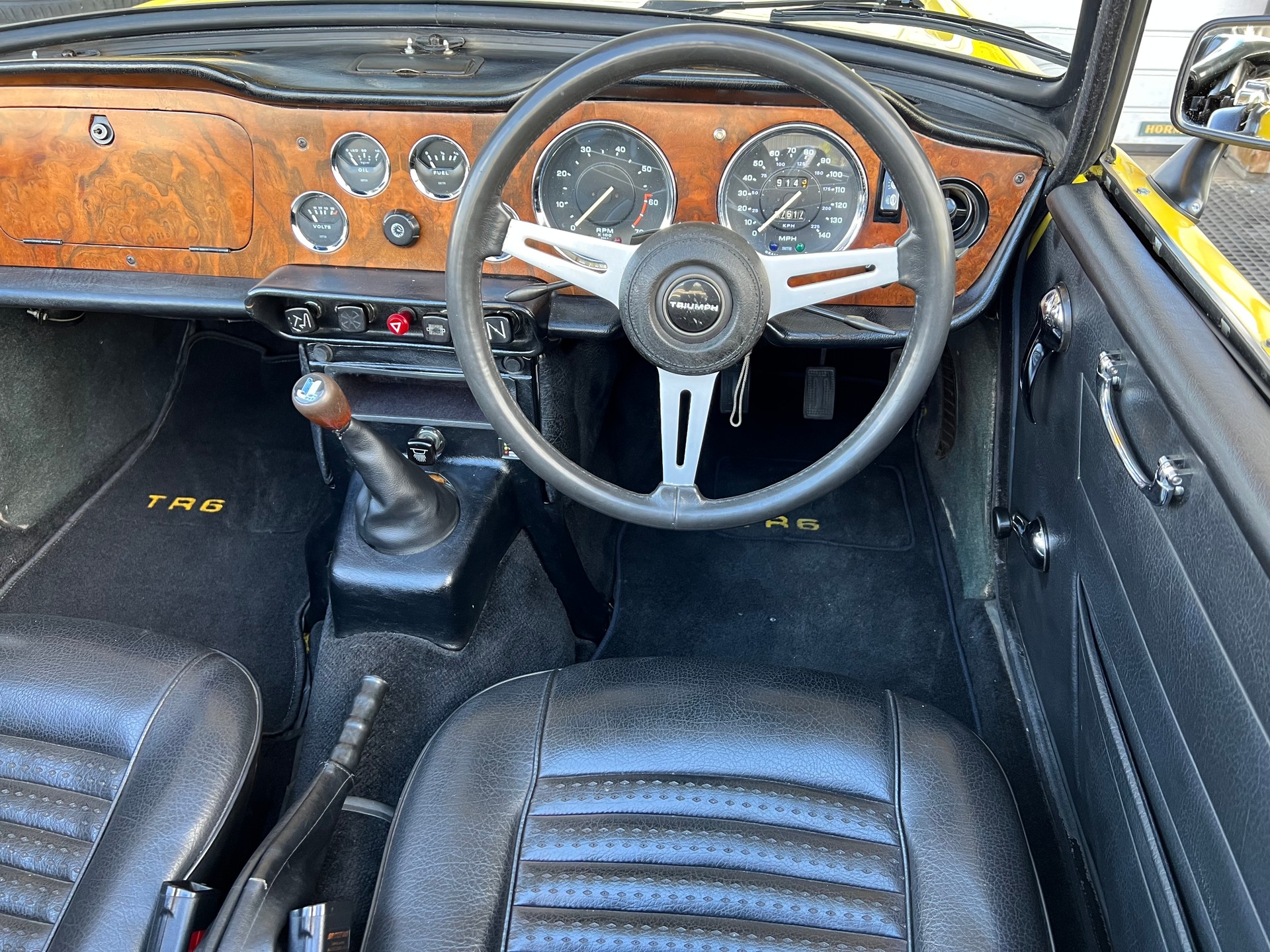 TRIUMPH TR6 PI-image-11