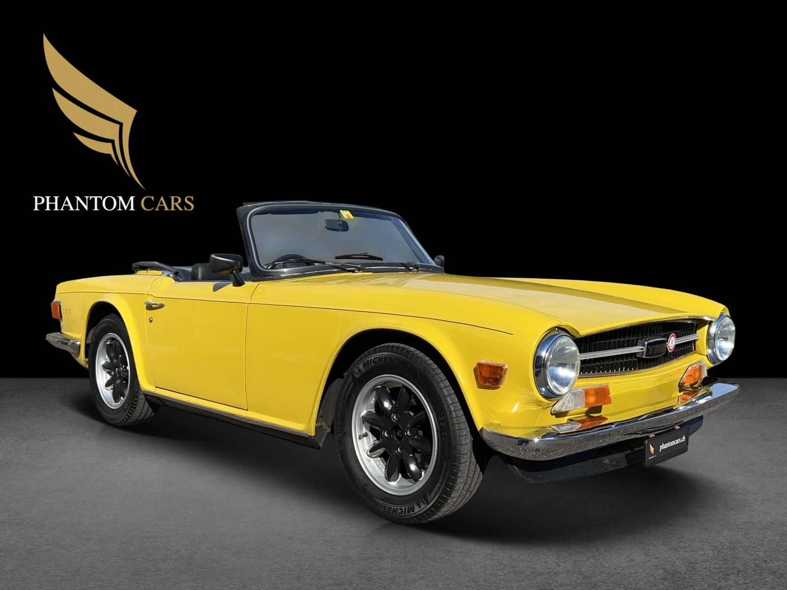 TRIUMPH TR6 PI-showroom-element-1