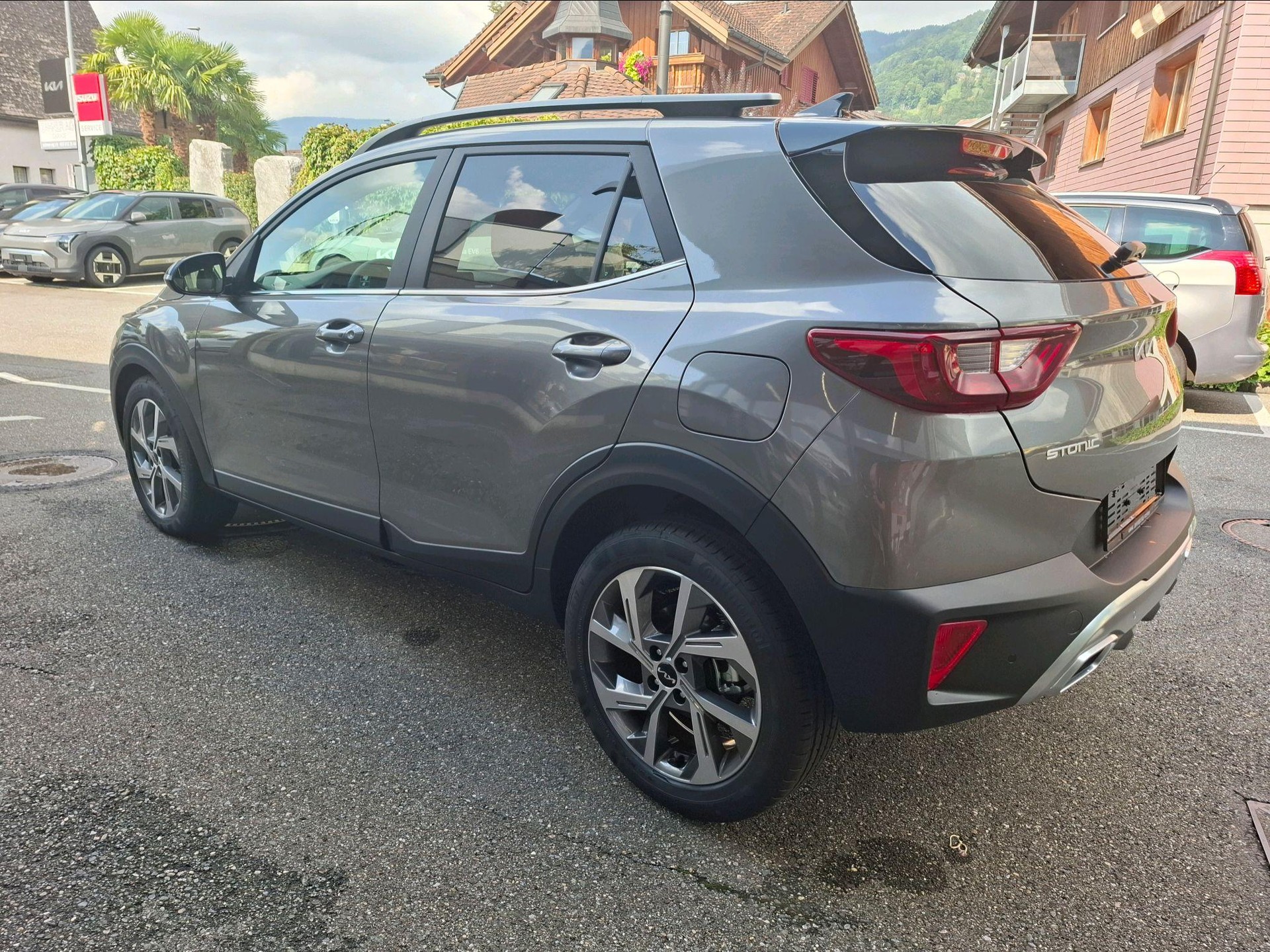 KIA Stonic 1.0 T-GDi GT-Line-image-4