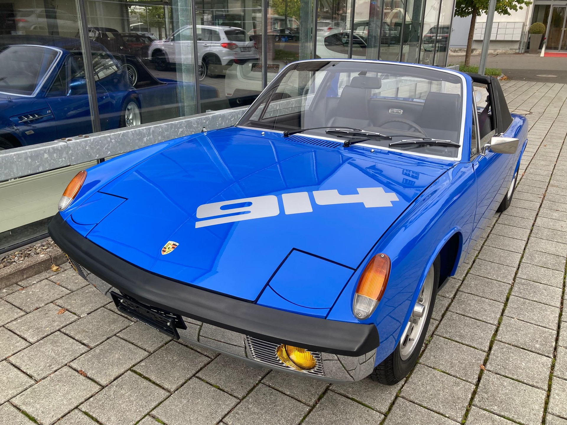 PORSCHE 914-showroom-element-3